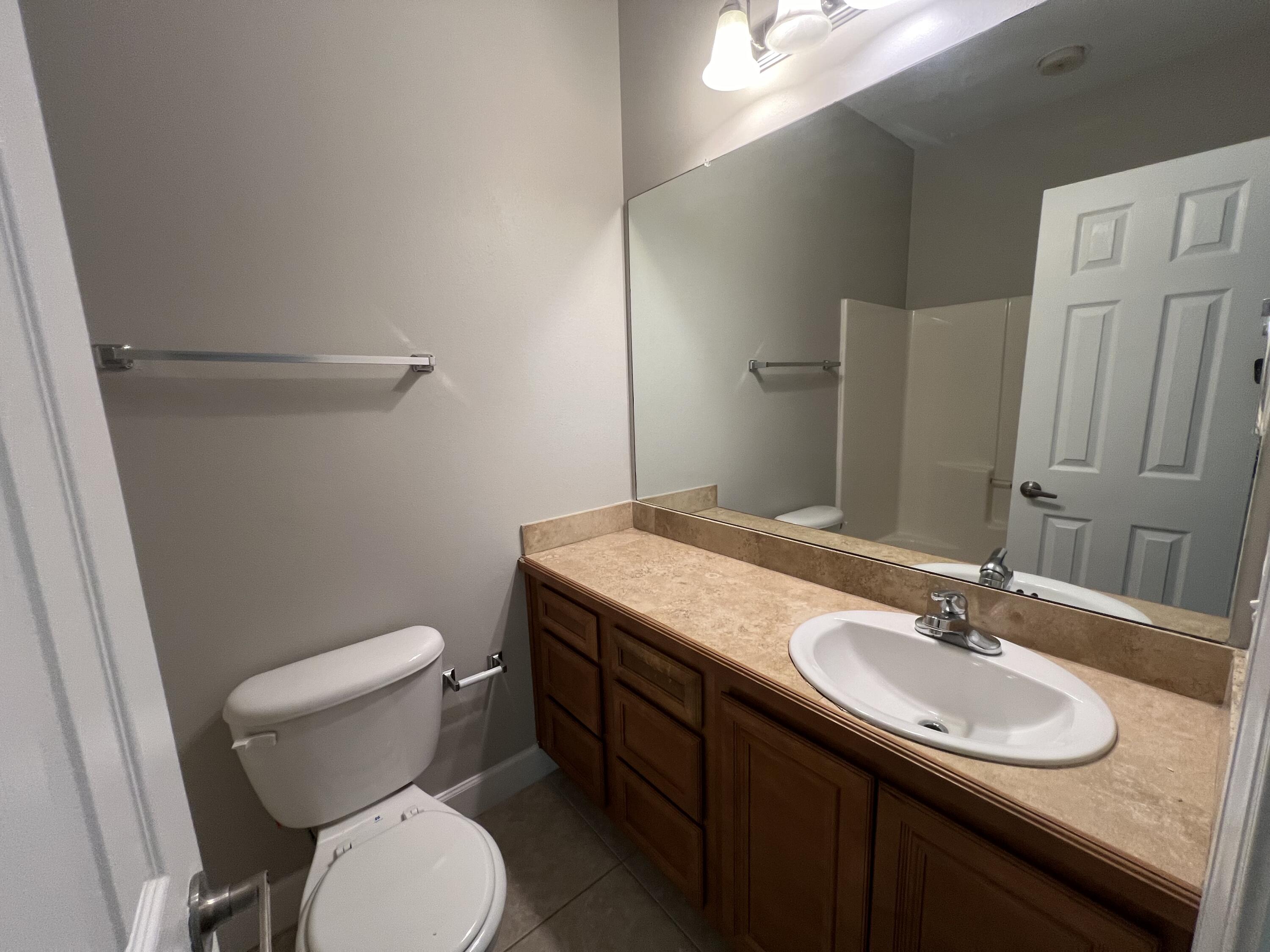 PALMS OF FREEPORT - Residential Lease