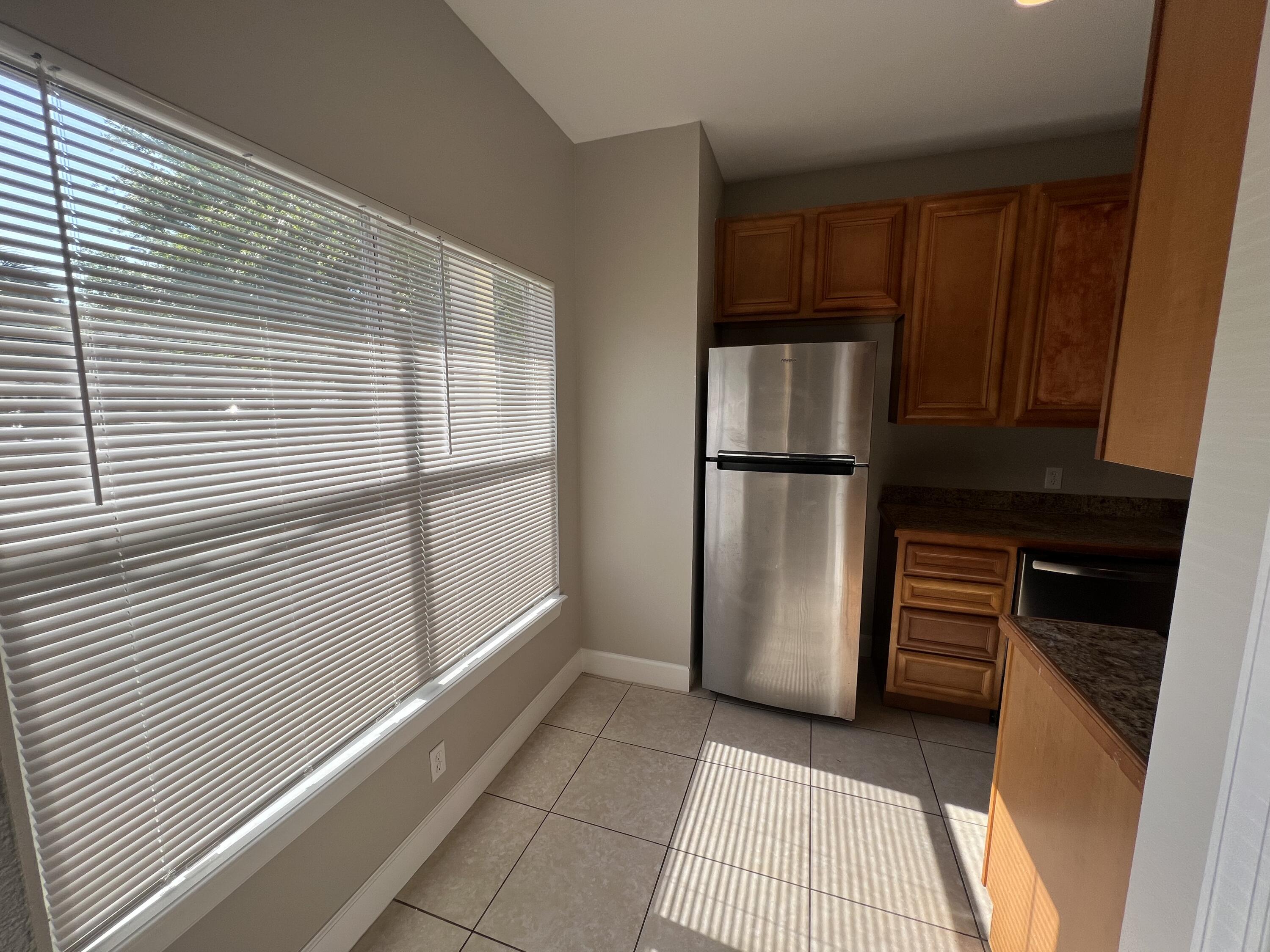 PALMS OF FREEPORT - Residential Lease