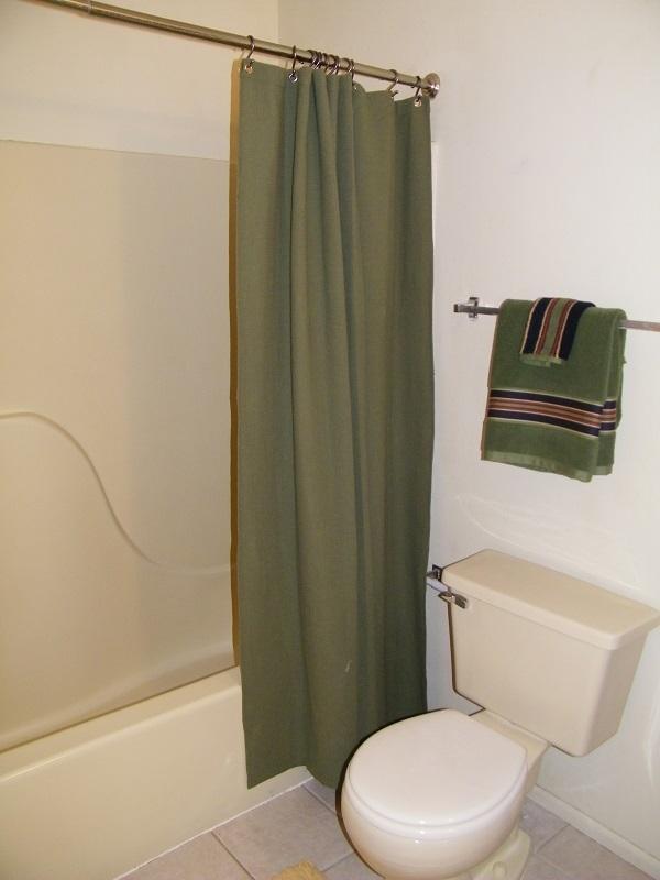 OAK TREE MANOR - Residential Lease