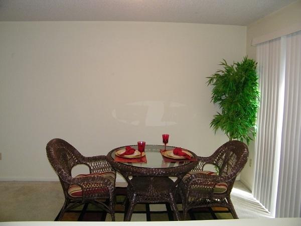 OAK TREE MANOR - Residential Lease