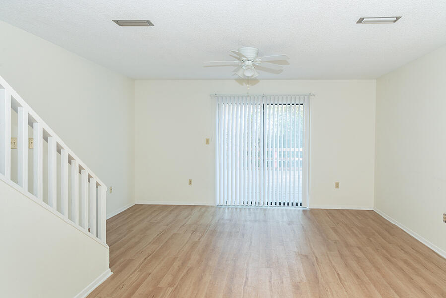 MONTAGE MANOR - Residential Lease