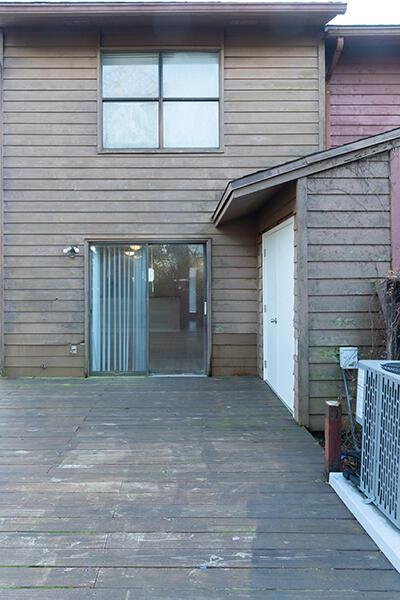 MONTAGE MANOR - Residential Lease