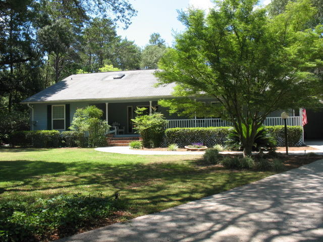 Dreaming of Southern Living? Large 3 bed 2.5 bath PLUS office! Almost a full acre: surrounded by empty wooded lots, only 2 quiet neighbors, gorgeous trees, and well maintained landscaping. Nice setback and lots of parking. Enjoy summer afternoons rocking on the expansive front porch or dive in to the swimming pool out back. This home offers a nice open floor plan. Spacious living area featuring vaulted ceiling and wood burning stove. The kitchen has abundant cabinets, center island, gas range, and built in wet bar, all overlooking the beautiful back yard and in ground pool. Centrally located in desirable Niceville!
Pets welcome- (restrictions apply)
To schedule a showing call- 850.389.853
