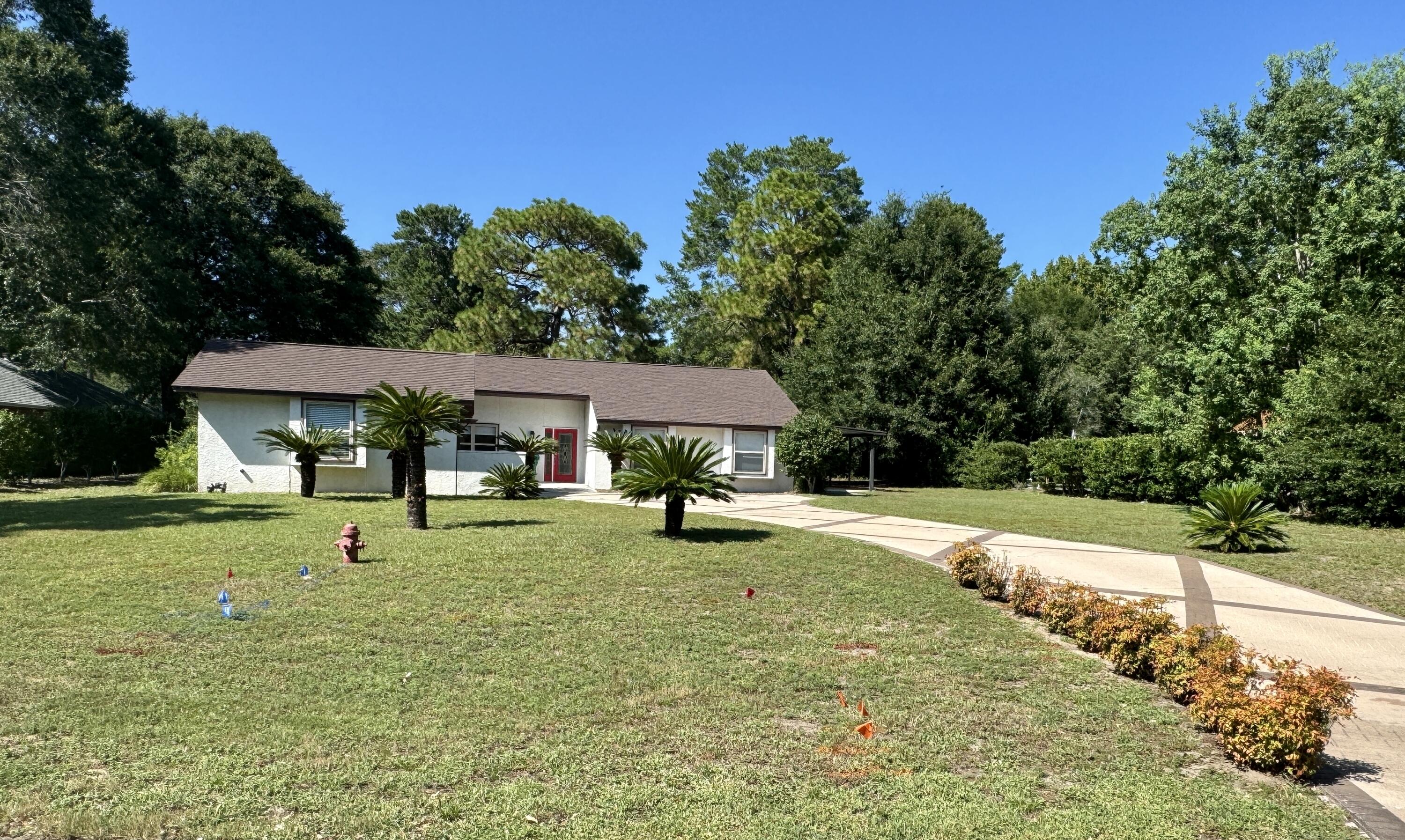 ROCKY BAYOU COUNTRY CLUB ESTATES 5 - Residential Lease