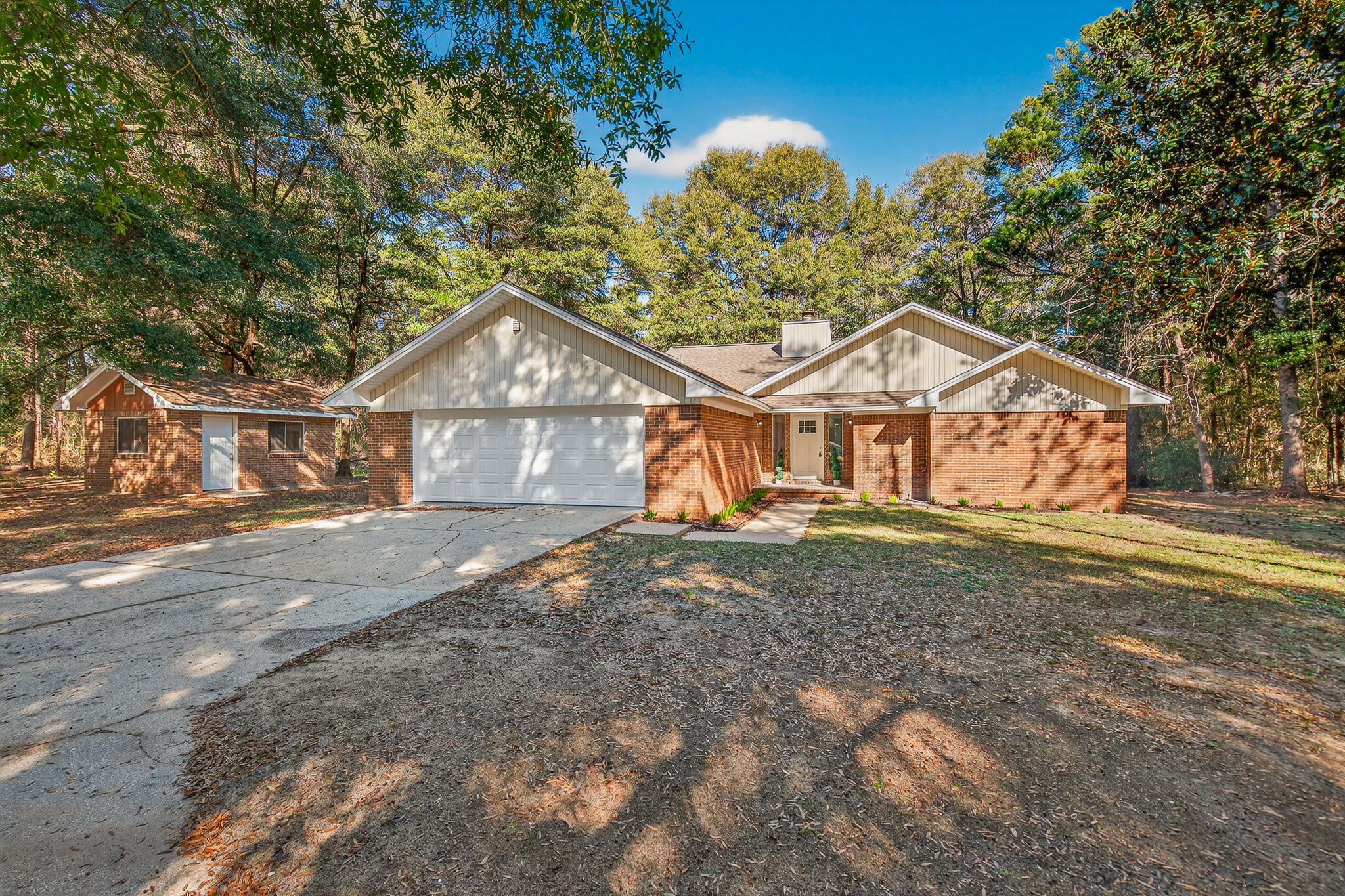 CRESTVIEW - Residential