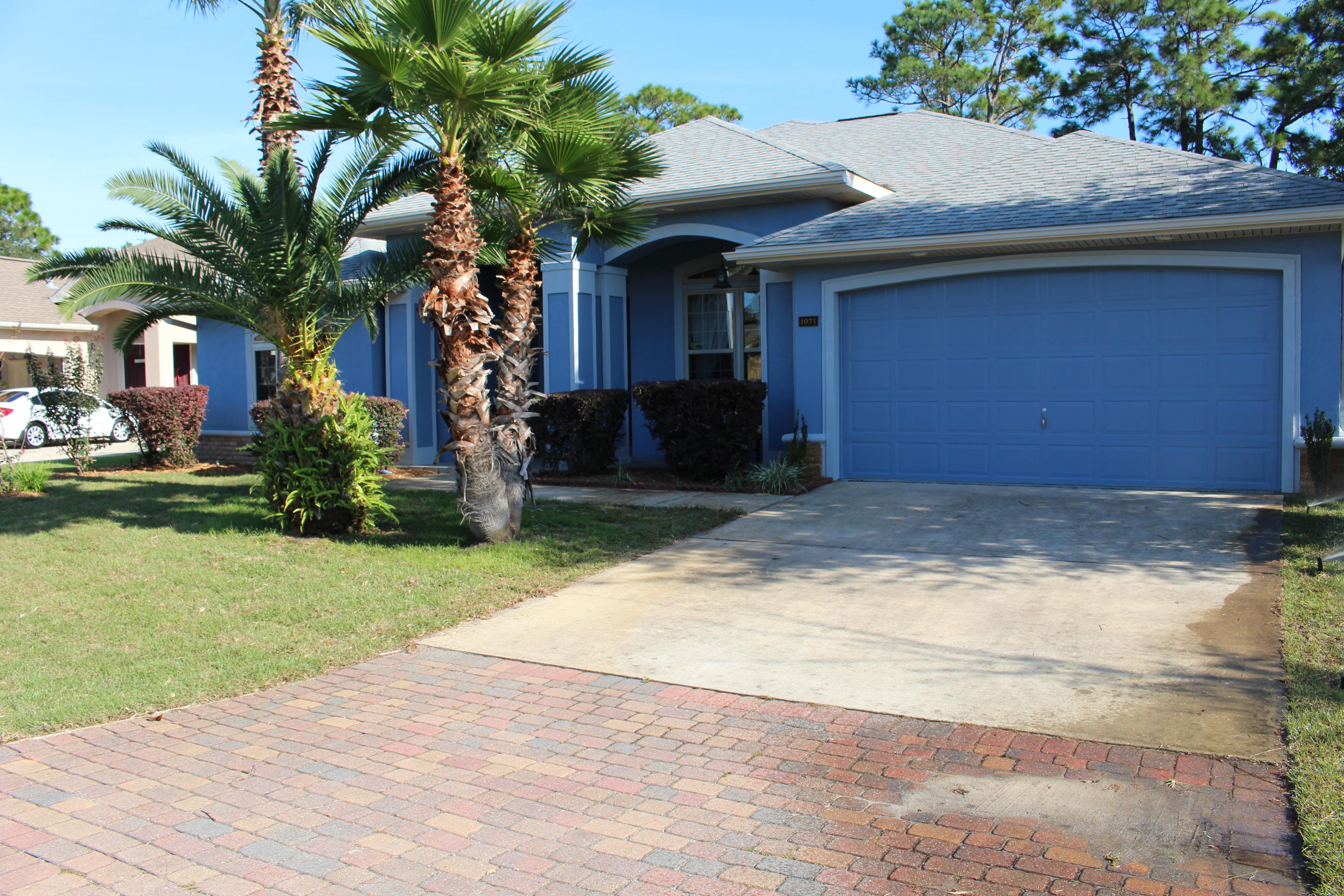 CHARDONNAY ESTATES - Residential