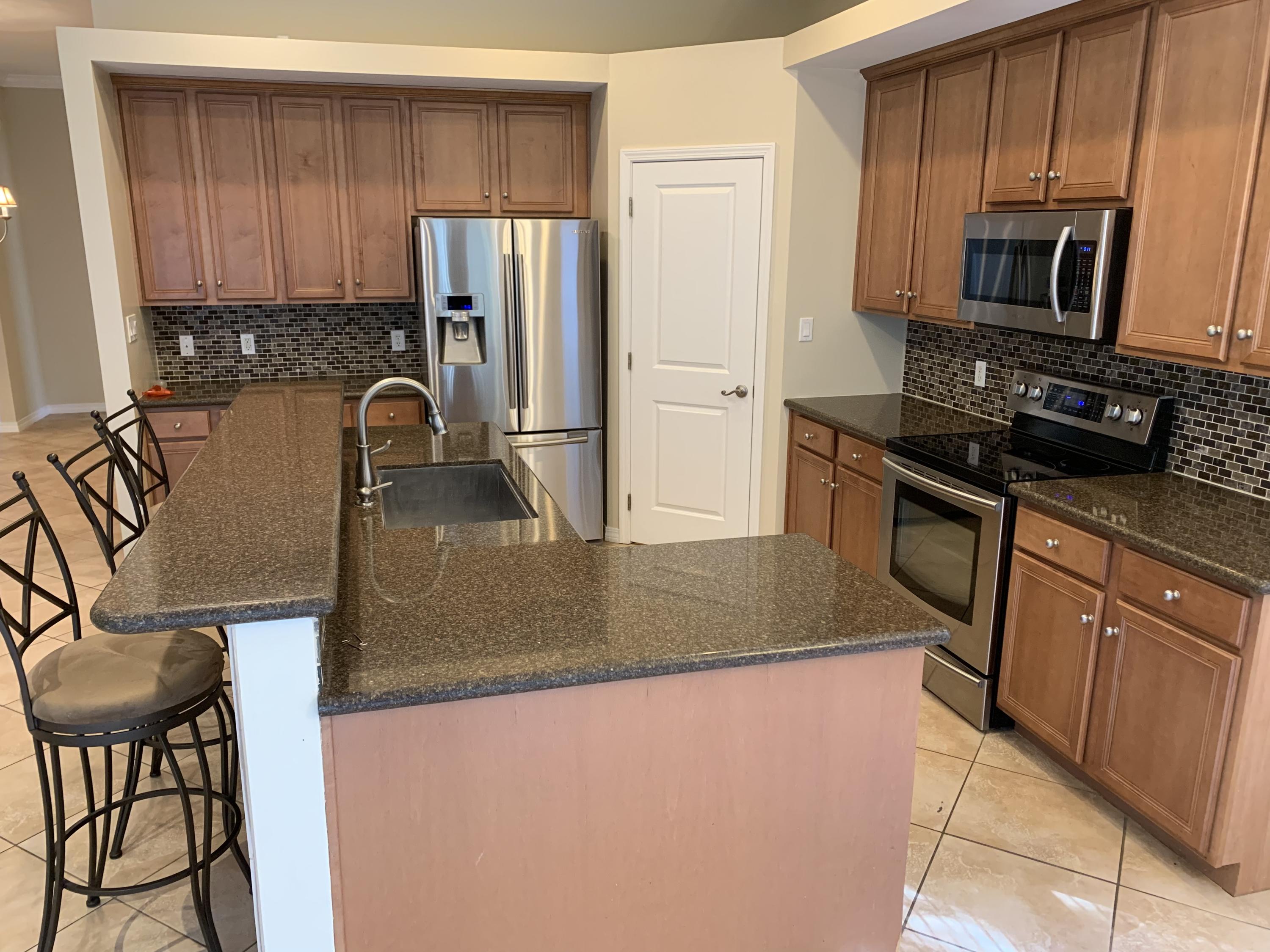 RAINTREE ESTATES - Residential Lease