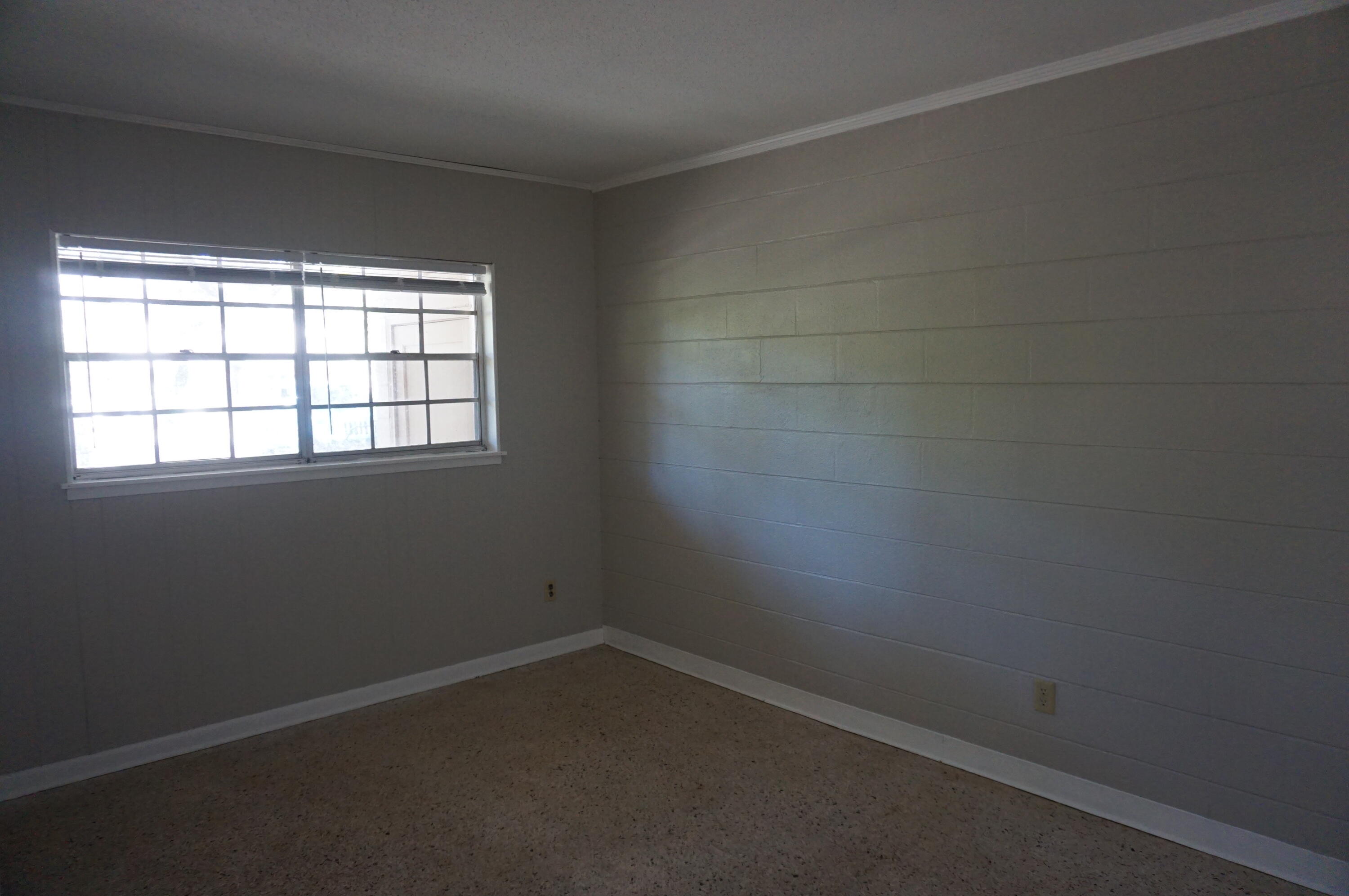 PORT DIXIE - Residential Lease