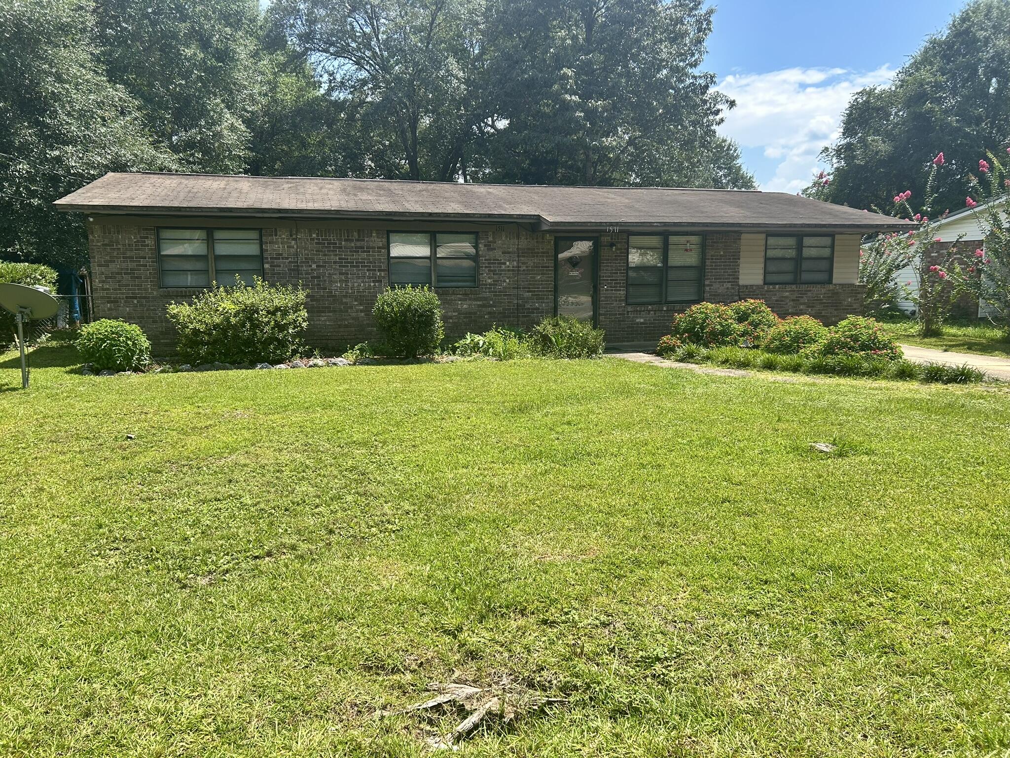 ADAMS POWELL - Residential Lease
