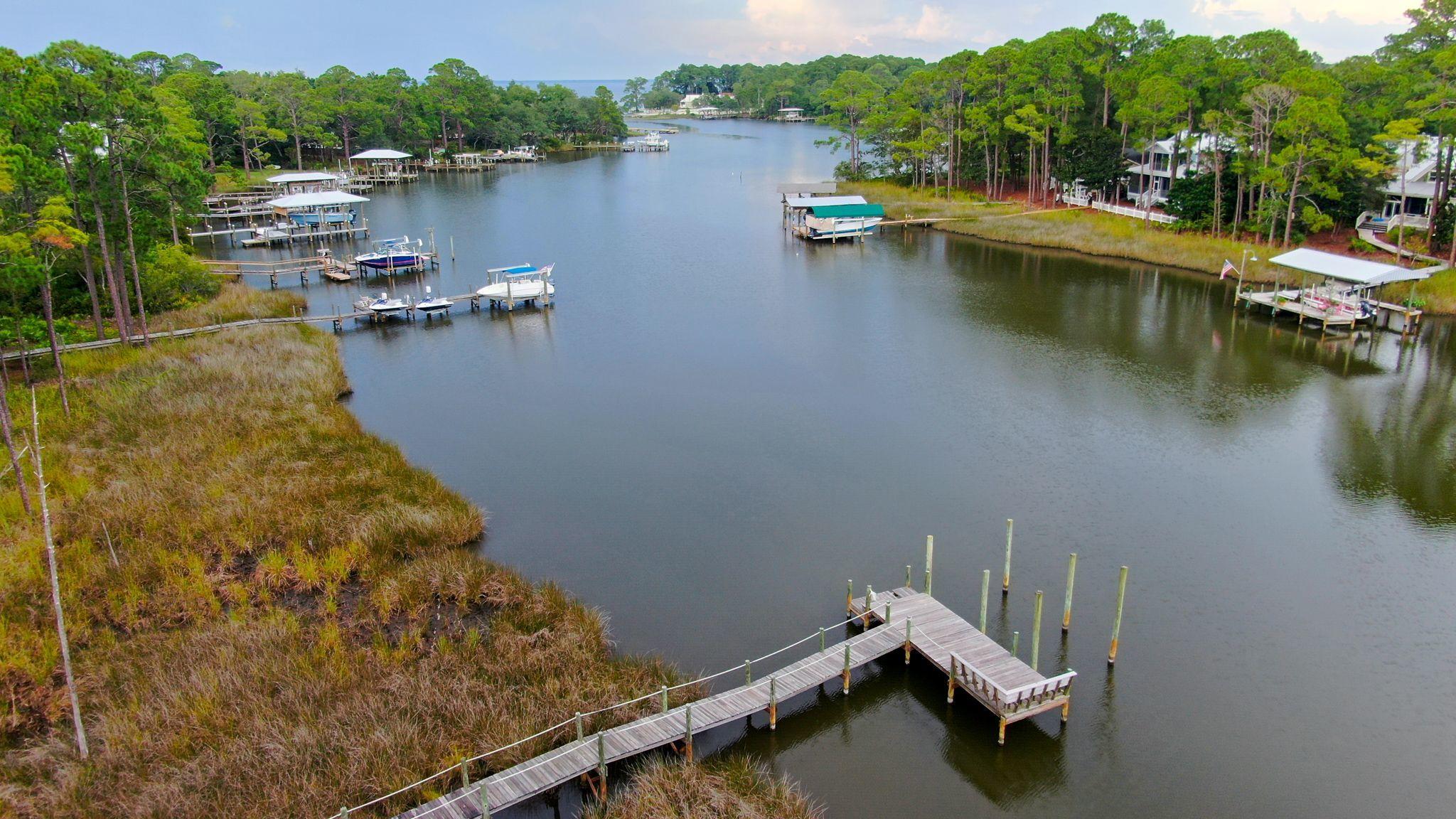 BOTANY BAYOU - Land
