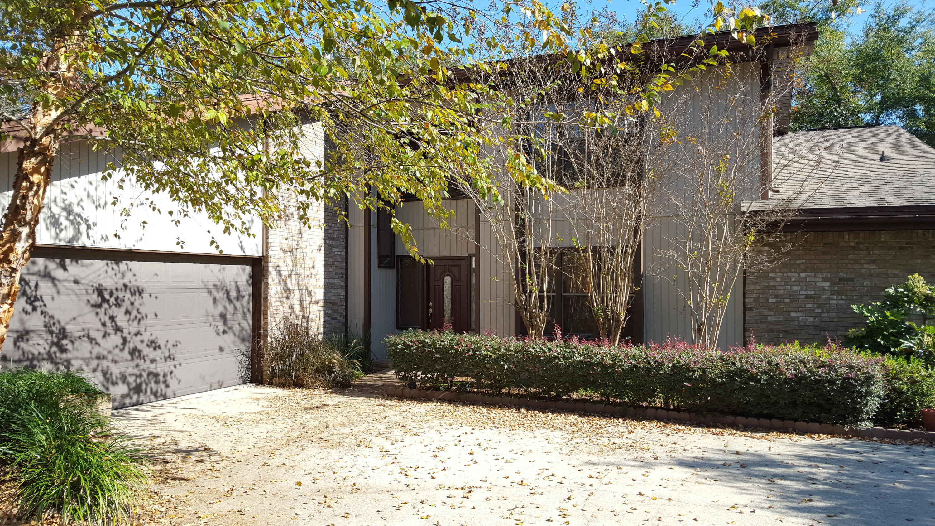 Le Chateau - Residential Lease