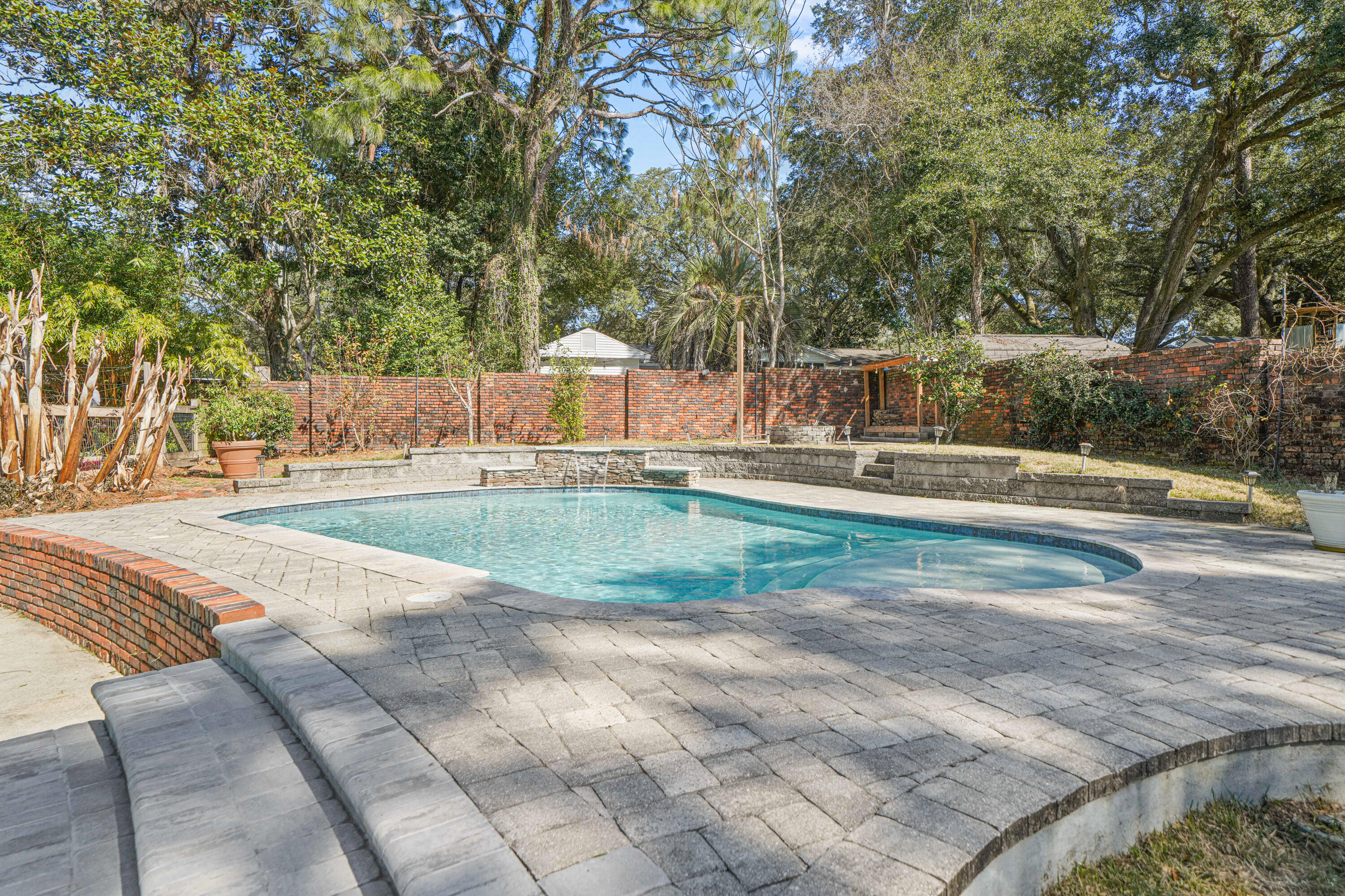 LONGWOOD - Residential