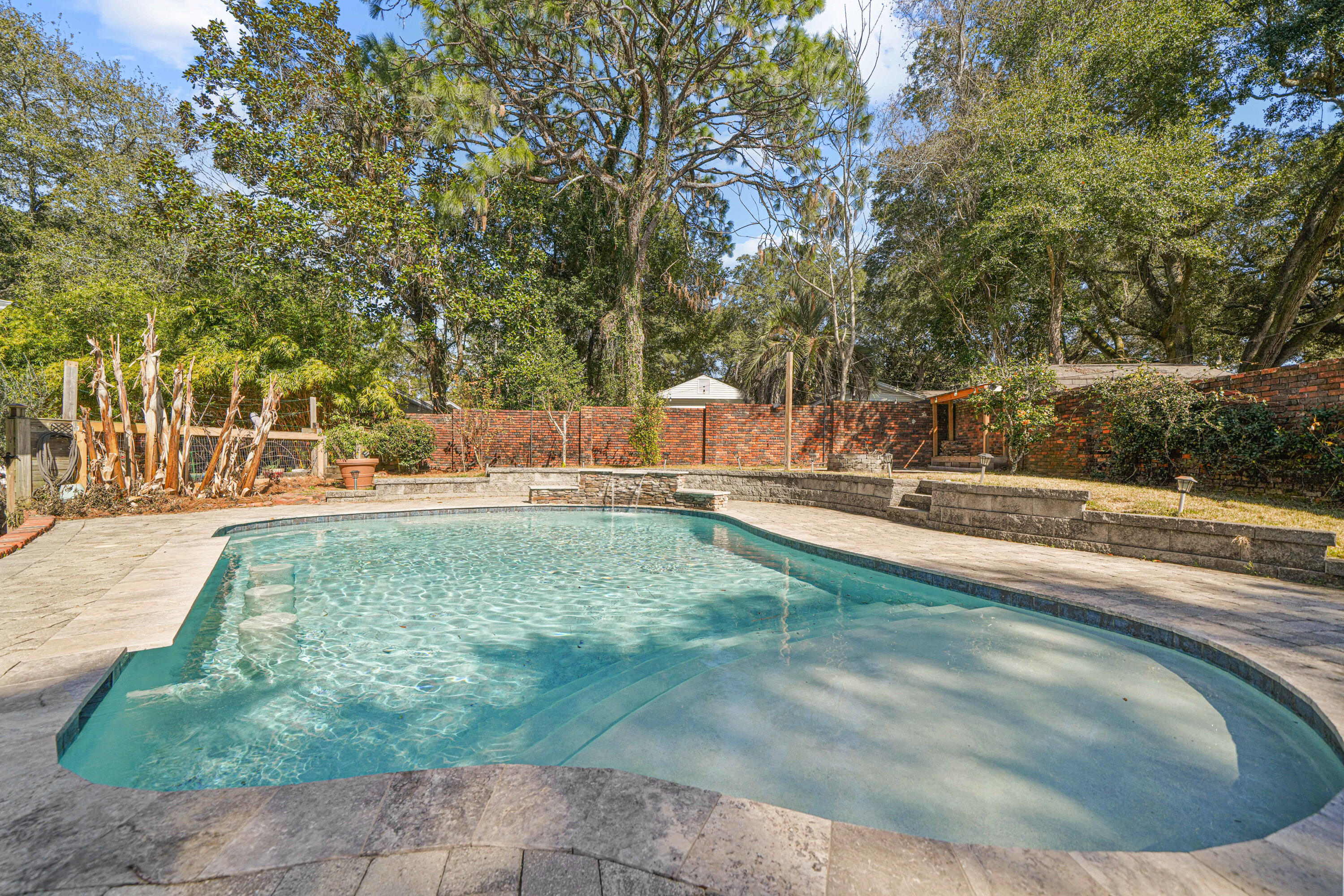 LONGWOOD - Residential