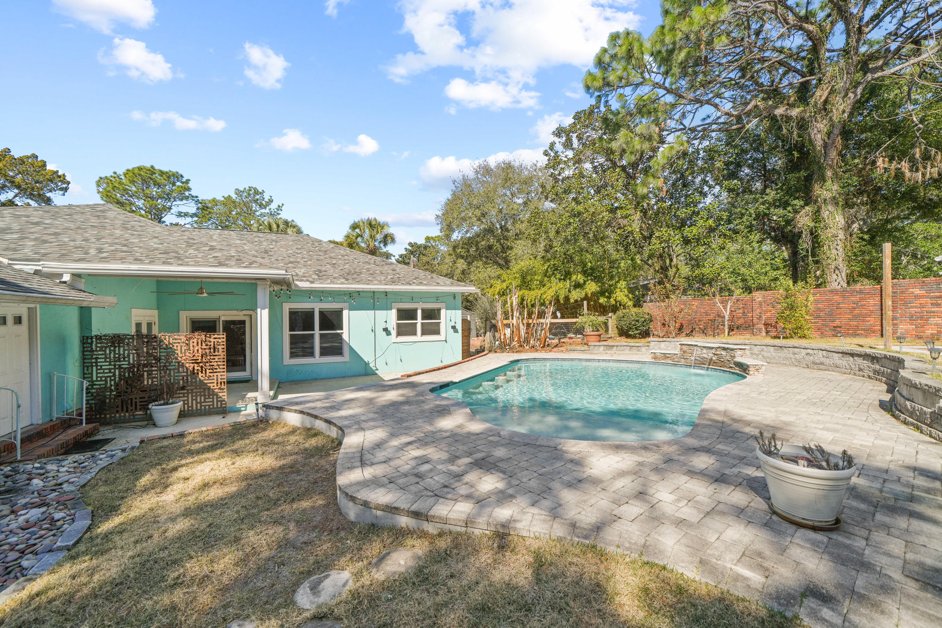LONGWOOD - Residential