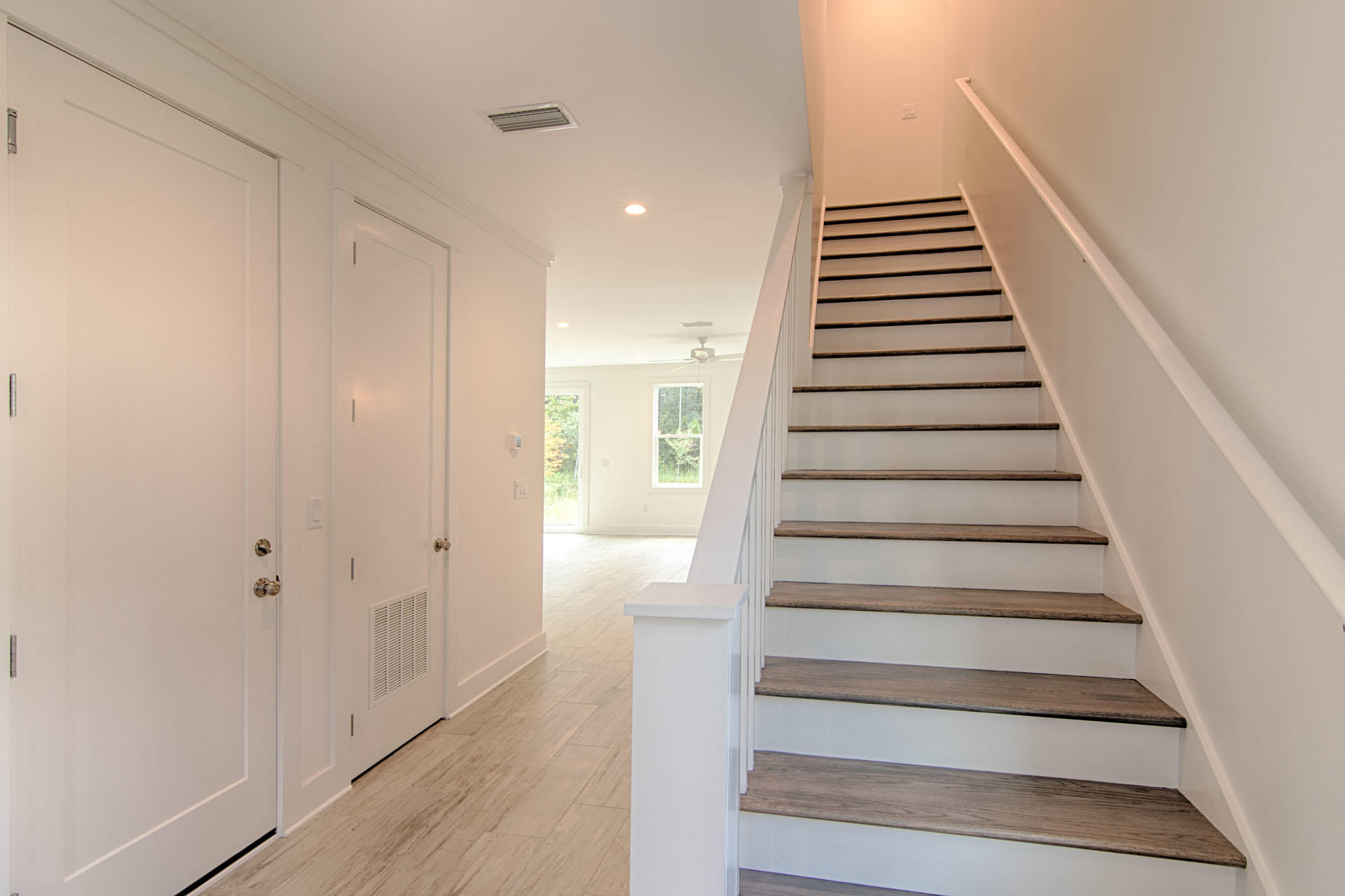 LIGHTHOUSE POINTE - Residential Lease