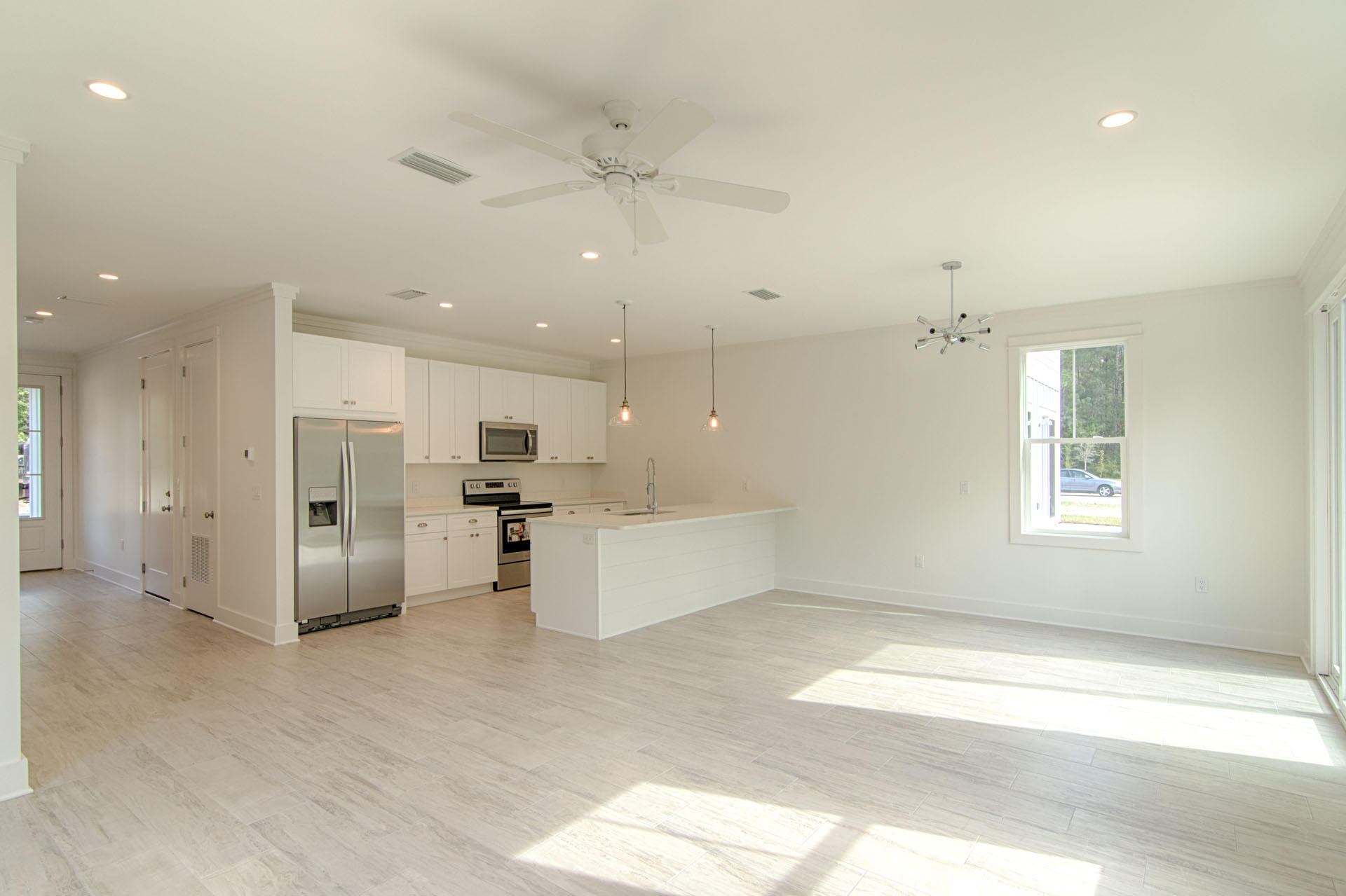 LIGHTHOUSE POINTE - Residential Lease