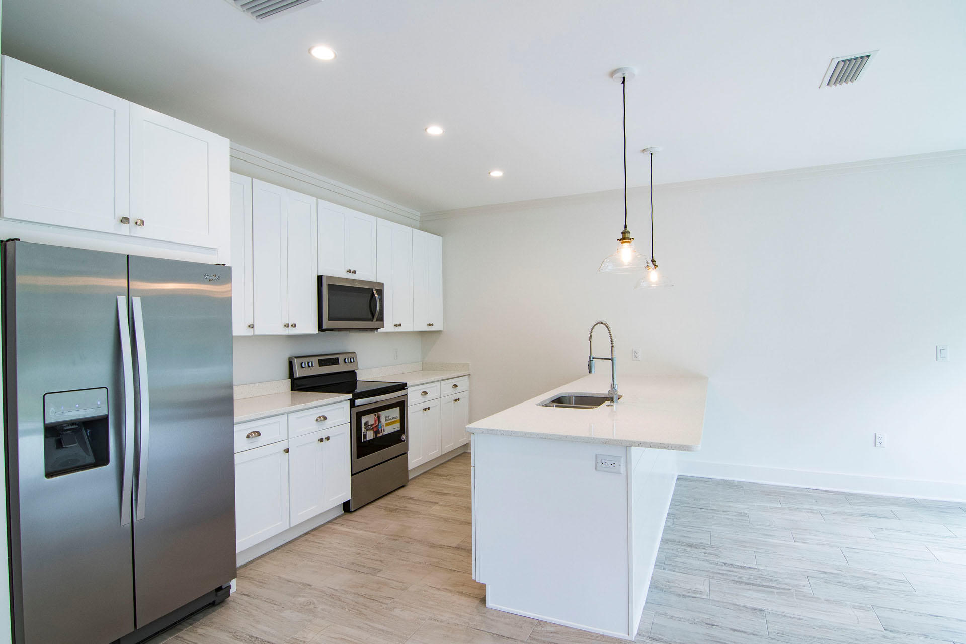 LIGHTHOUSE POINTE - Residential Lease