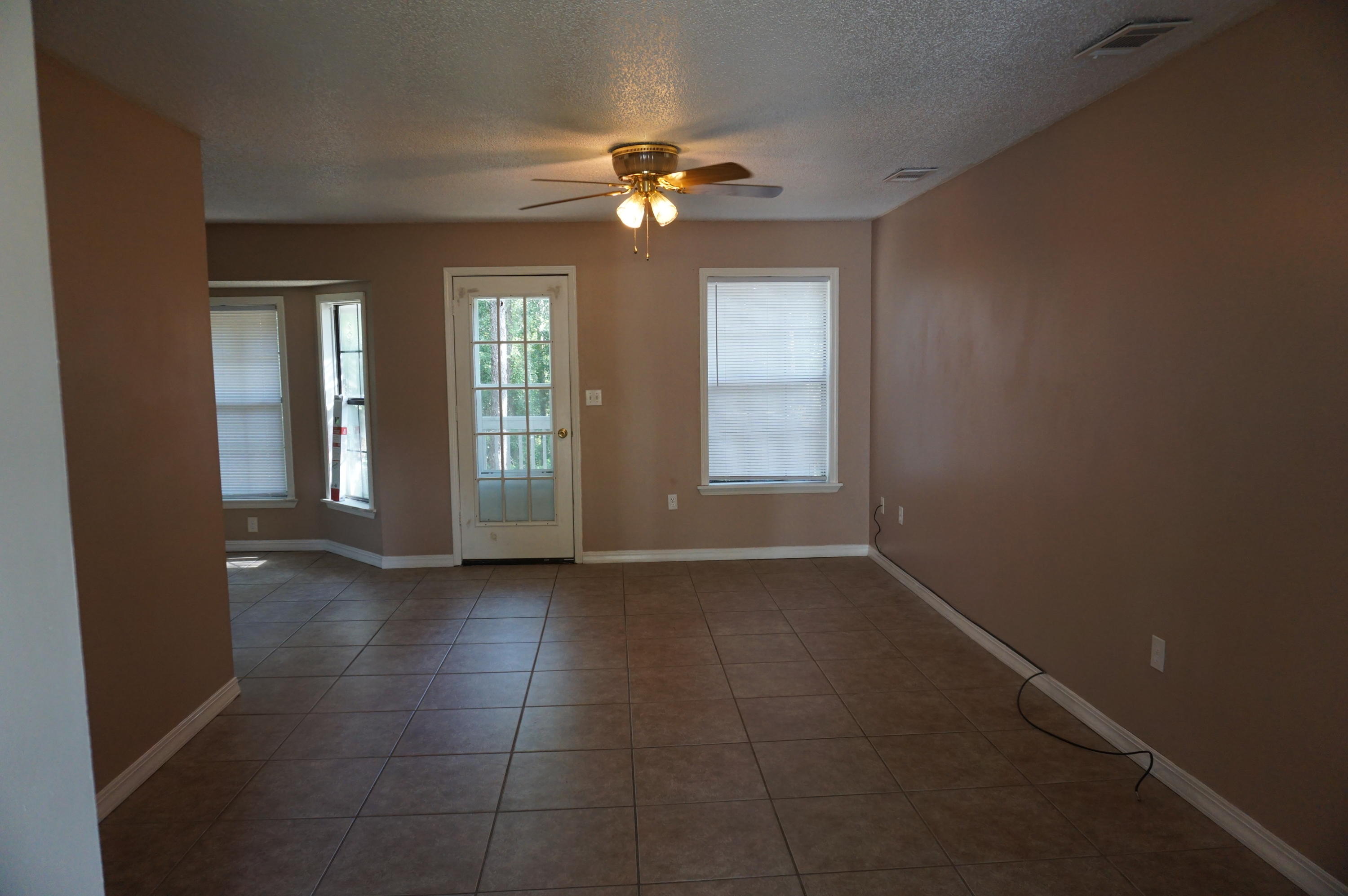 SHOAL CREEK S/D - Residential Lease