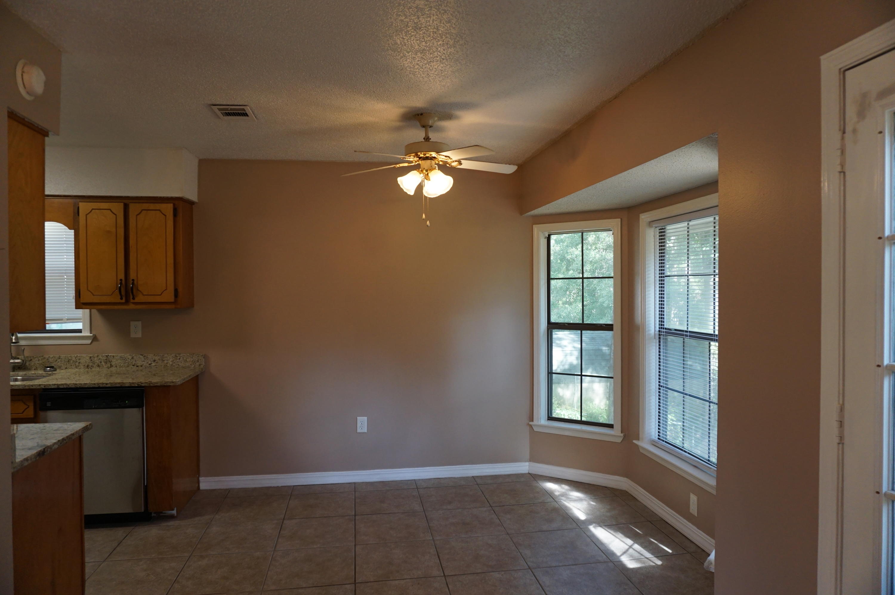 SHOAL CREEK S/D - Residential Lease