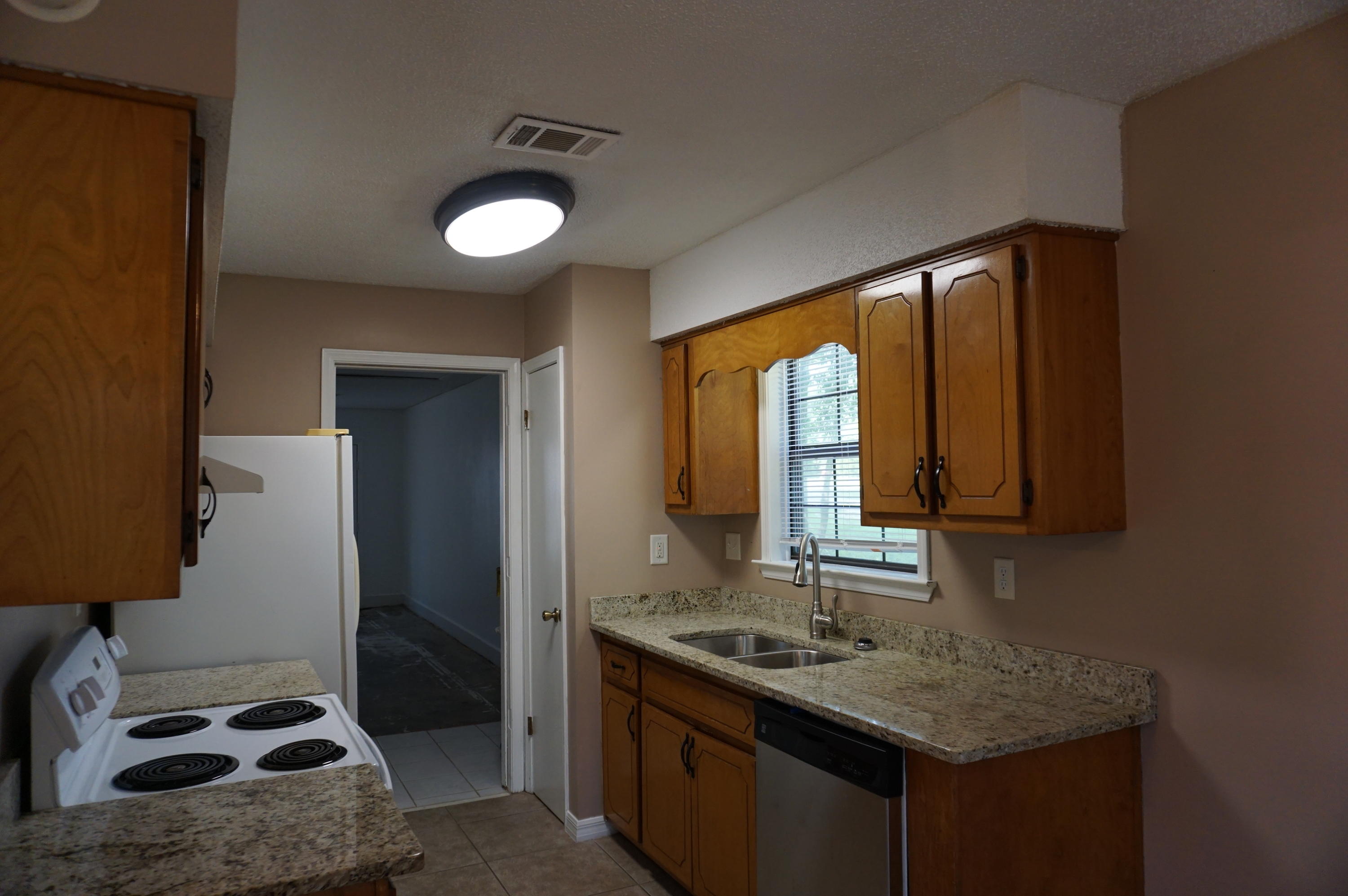 SHOAL CREEK S/D - Residential Lease