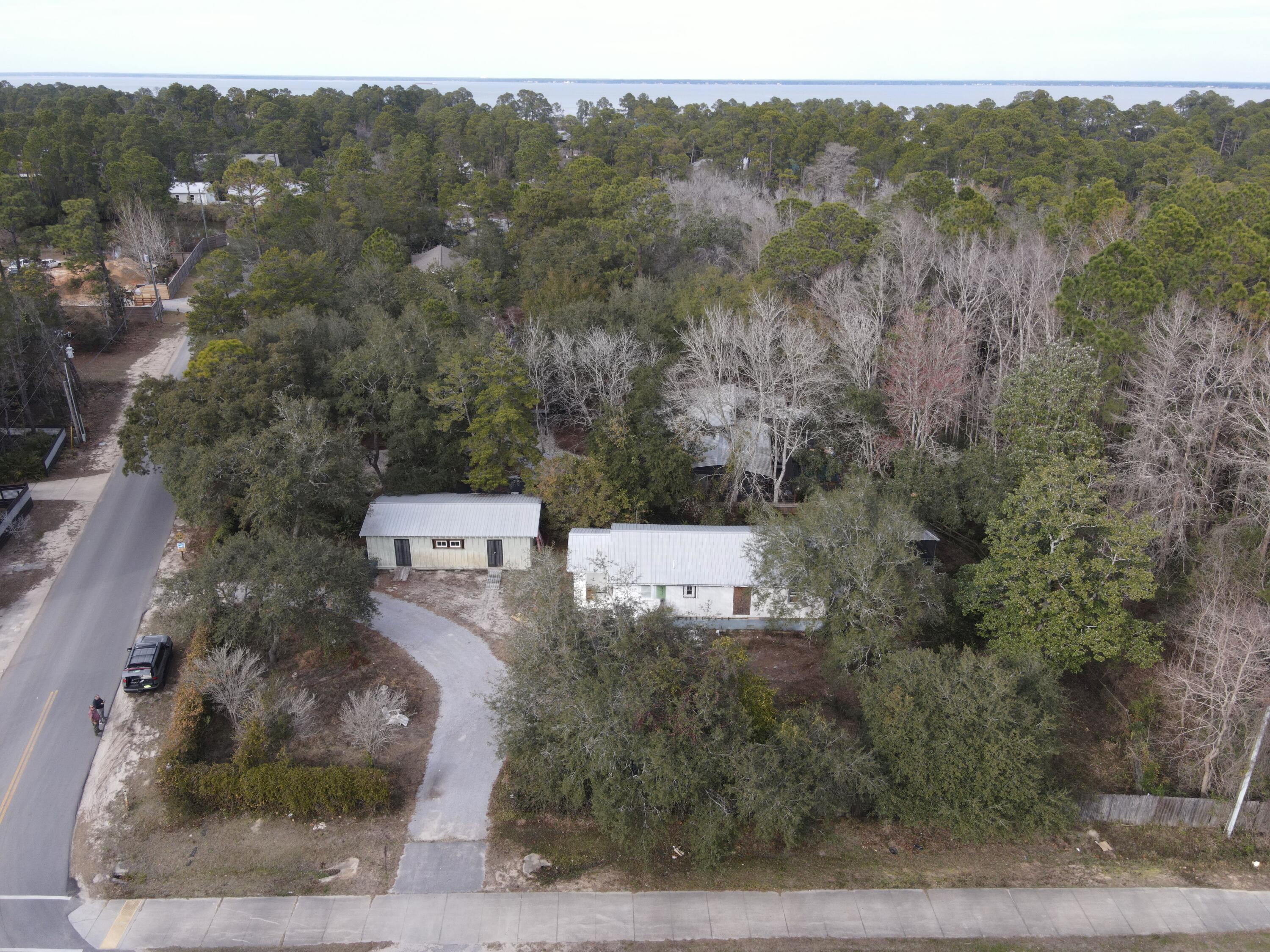 pieces cove - Residential