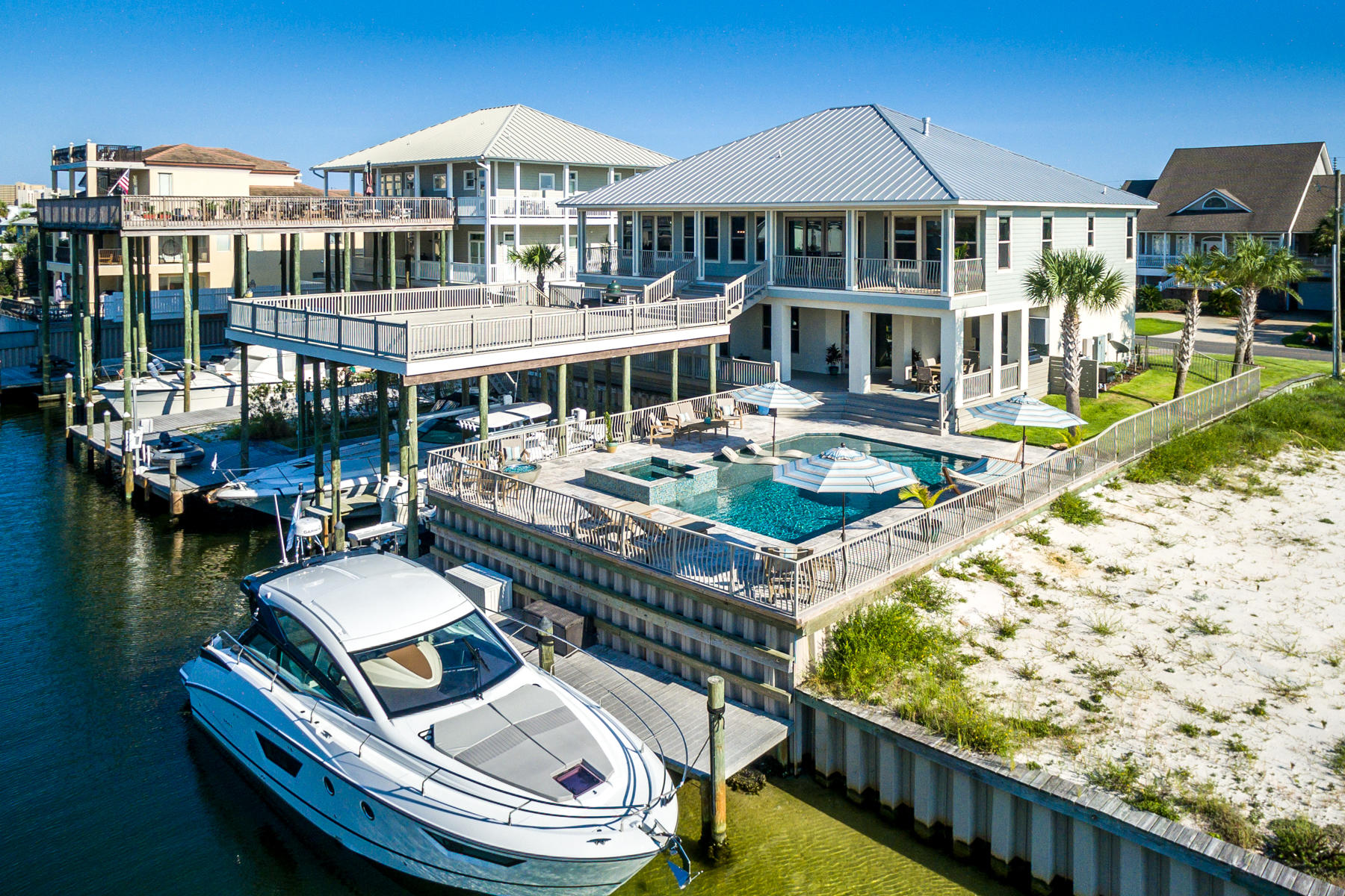 HOLIDAY ISLE - Residential
