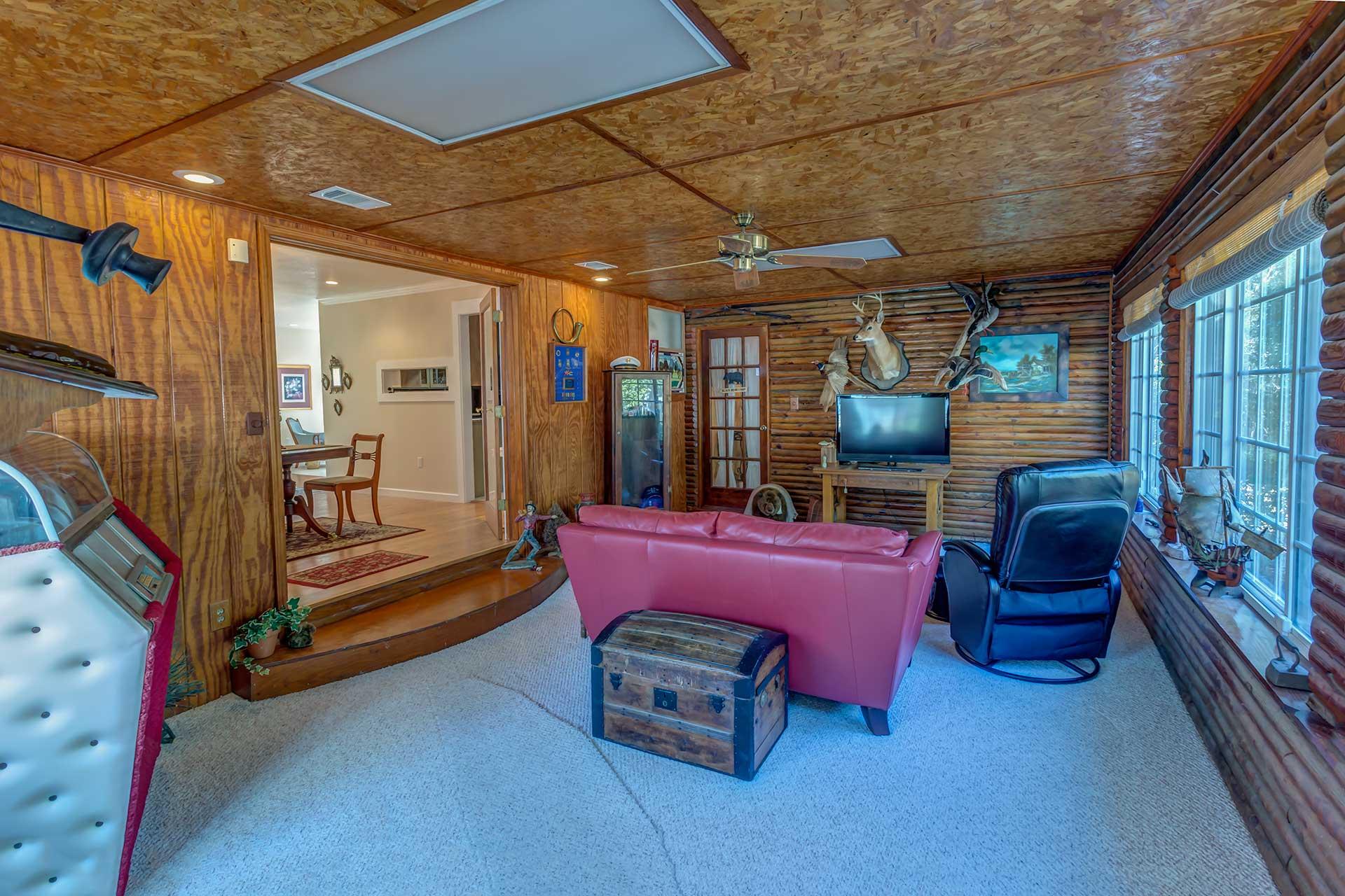 NO RECORDED SUBDIVISION - Residential