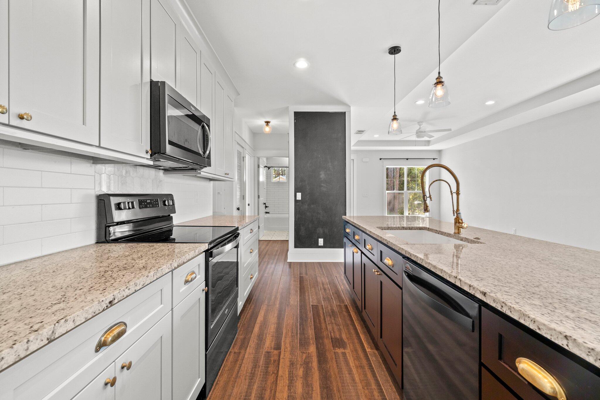 MAGNOLIA BEACH - Residential Lease