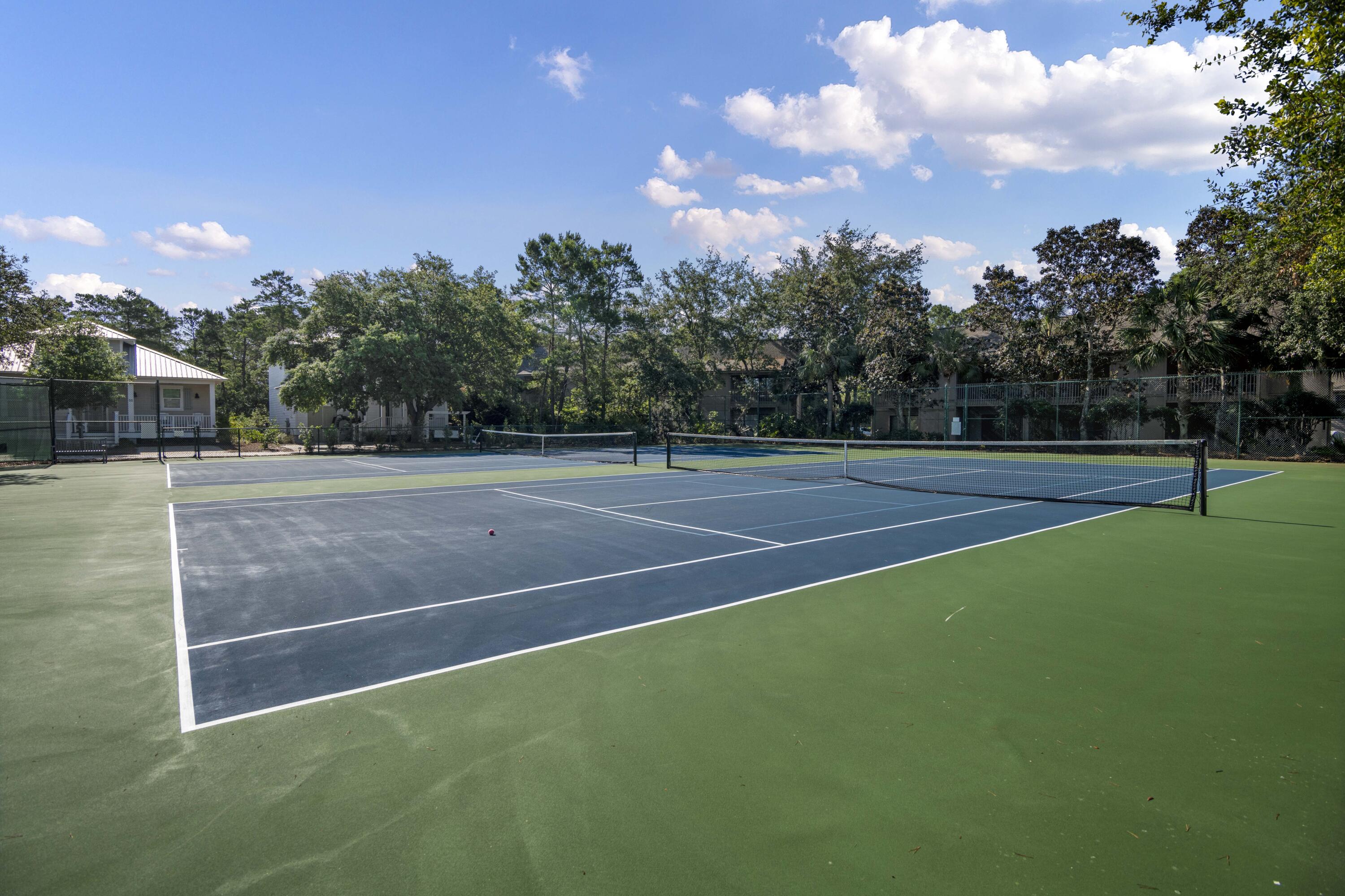 CASSINE GARDEN TOWNHOMES PHASE III - Residential