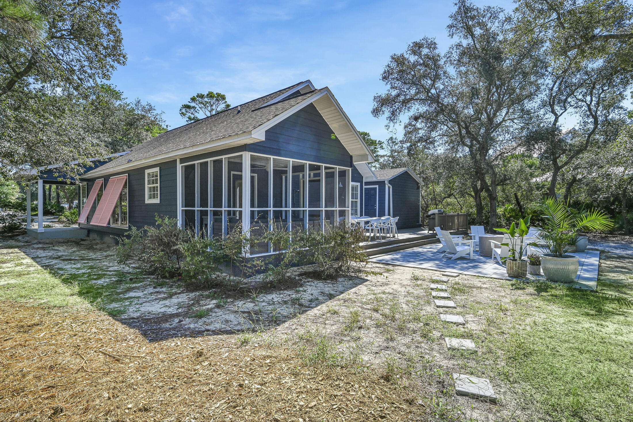 SEAGROVE VILLAGE 7TH ADD - Residential