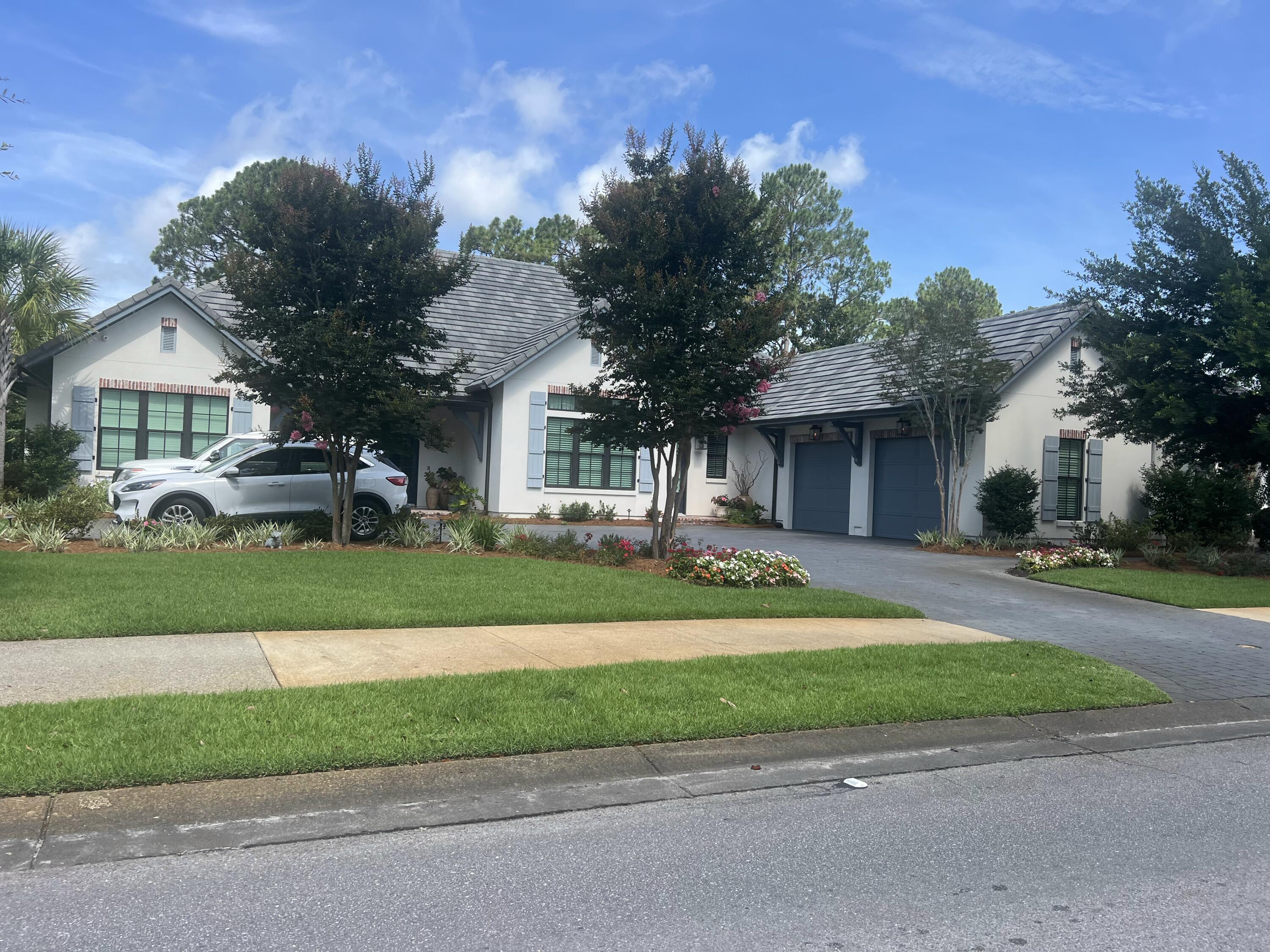 BAYTOWNE AVENUE - Residential