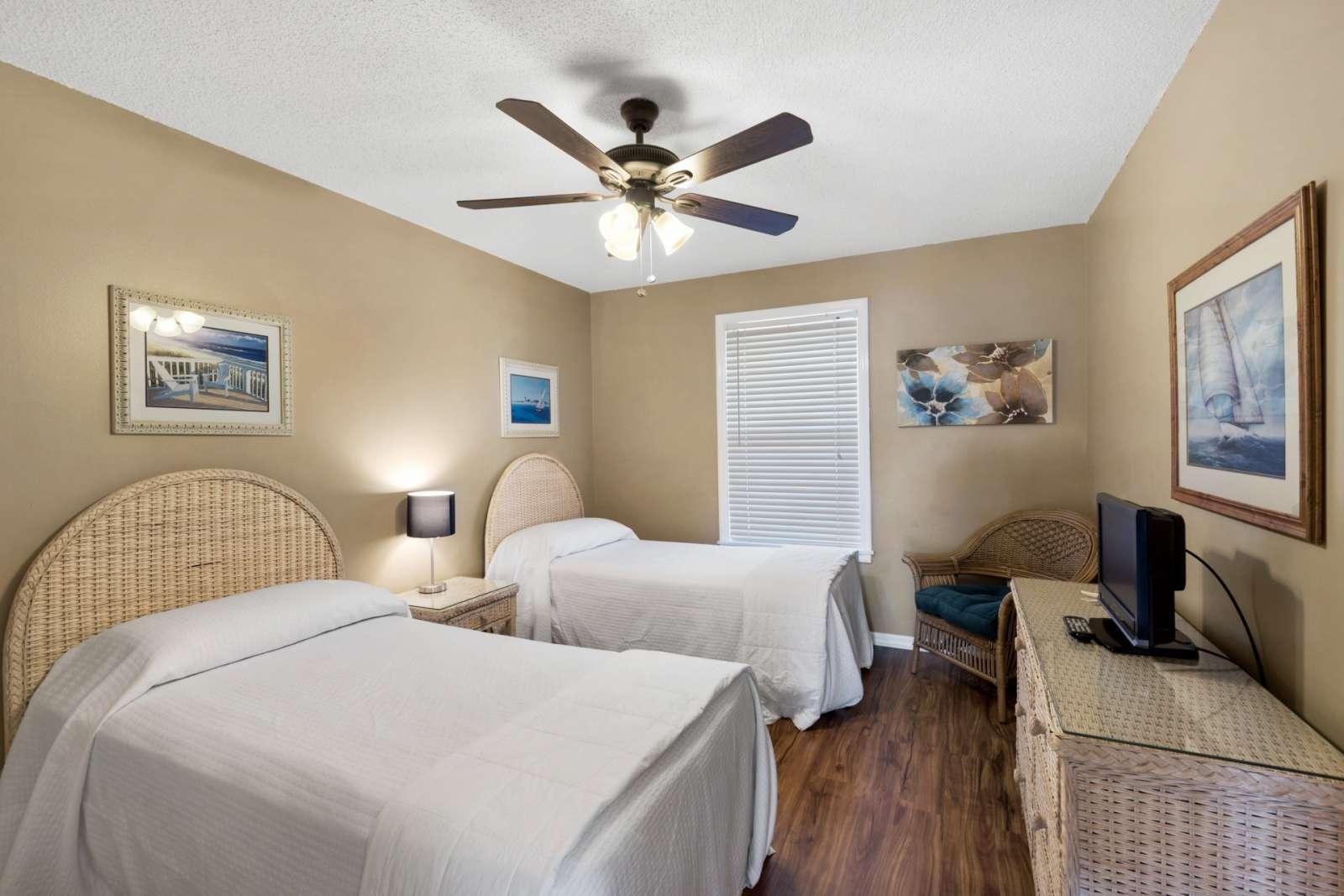 BEACHSIDE VILLAS CONDO - Residential