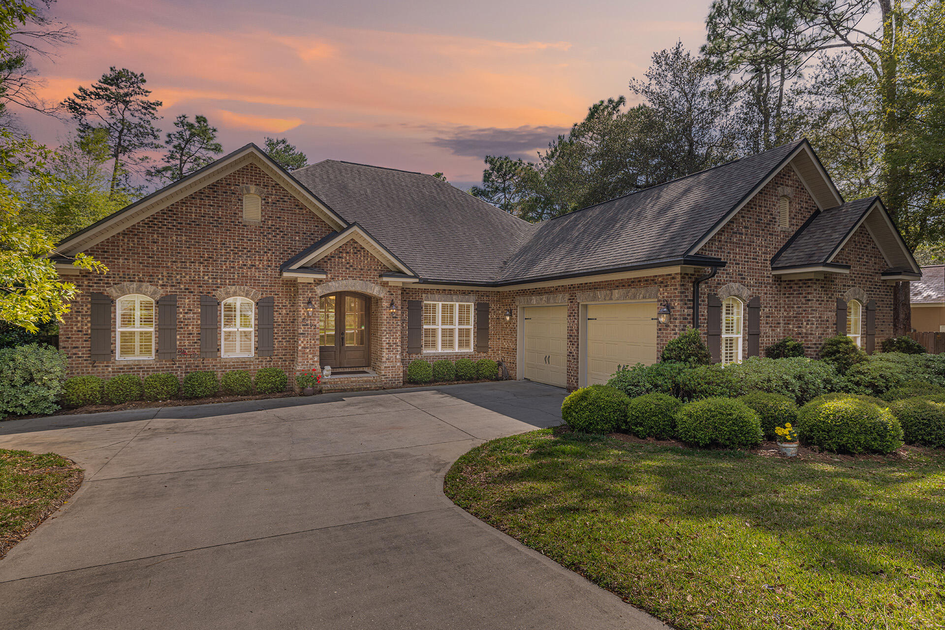 Beautiful 4 bedroom 3 1/2 bath home located in the sought after Swift Creek community! This Randy Wise built home is sure to impress.  You will love the awesome open floor plan as you enter this home through the spectacular glass-front entry front door.  Spacious kitchen features granite counter-tops, stainless steel appliances, breakfast bar and a walk-in pantry. The dining room, great room, kitchen and breakfast nook all flow together to create a wonderful living space that is both cozy and great for entertaining.  Split bedroom floor plan with Master on one side of home and two additional bedrooms on the other with a full bath.  Another bedroom is located on the far side of the home with a separate full bath.  All baths have granite counter-tops. The heated and cooled sun room off the back is great for relaxing and watching the kids play.  Large laundry room with extra shelving and sink. Plantation shutters, high ceilings, and crown molding are some added features that make this home such a beauty! Swift Creek is a wonderful community with a pool, clubhouse, tennis courts, playground, basketball court, and nature trail. This is such a lovely home that is just waiting for its new owner!