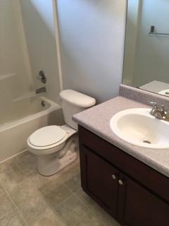 CREETWOODS - Residential Lease