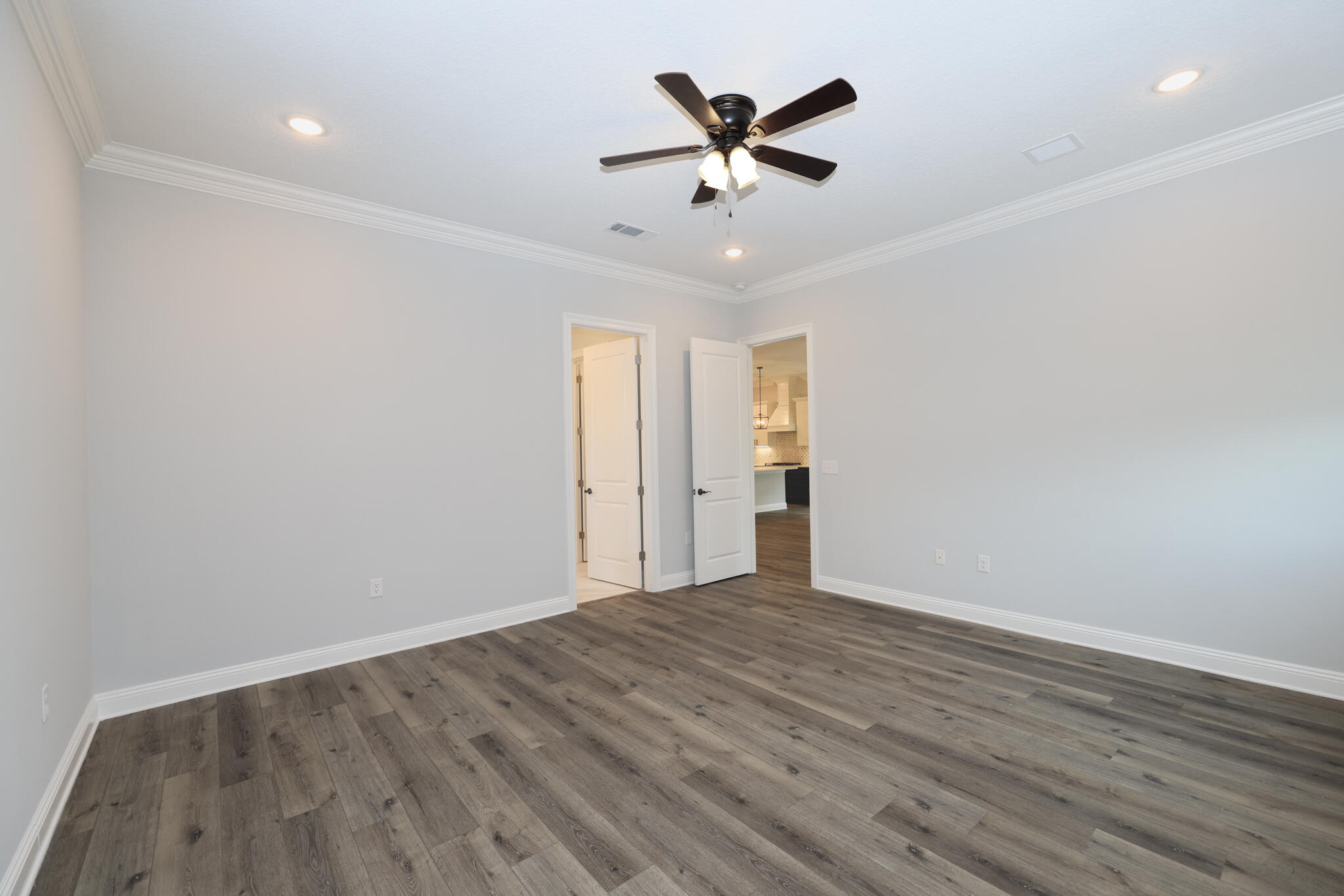 27-1S-22-1554-0000-002A - Residential