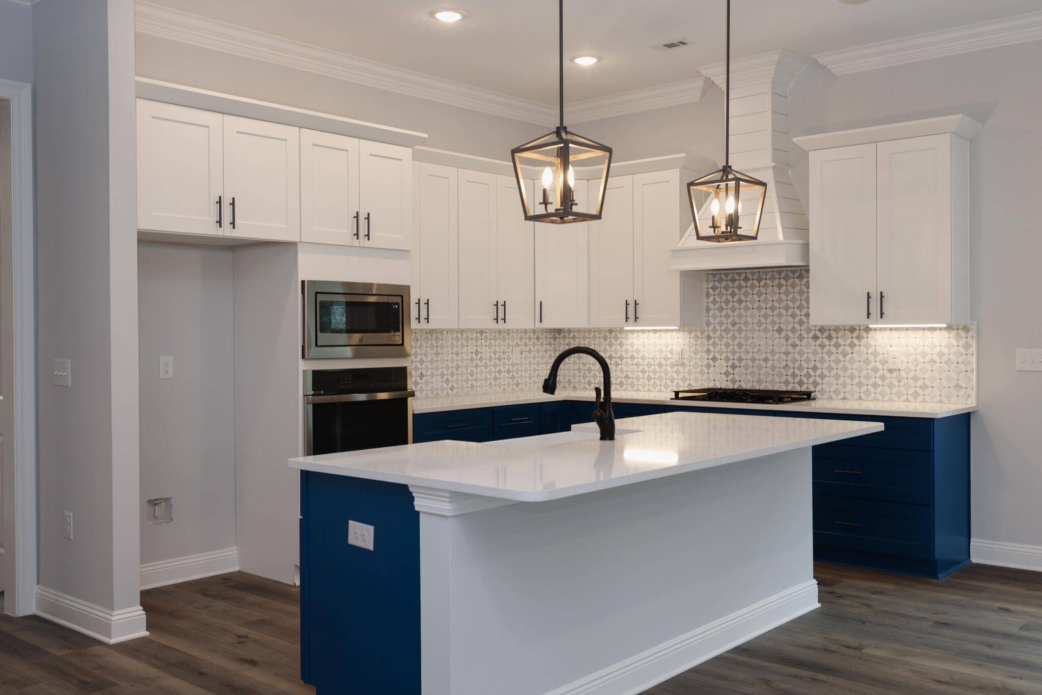 27-1S-22-1554-0000-002A - Residential