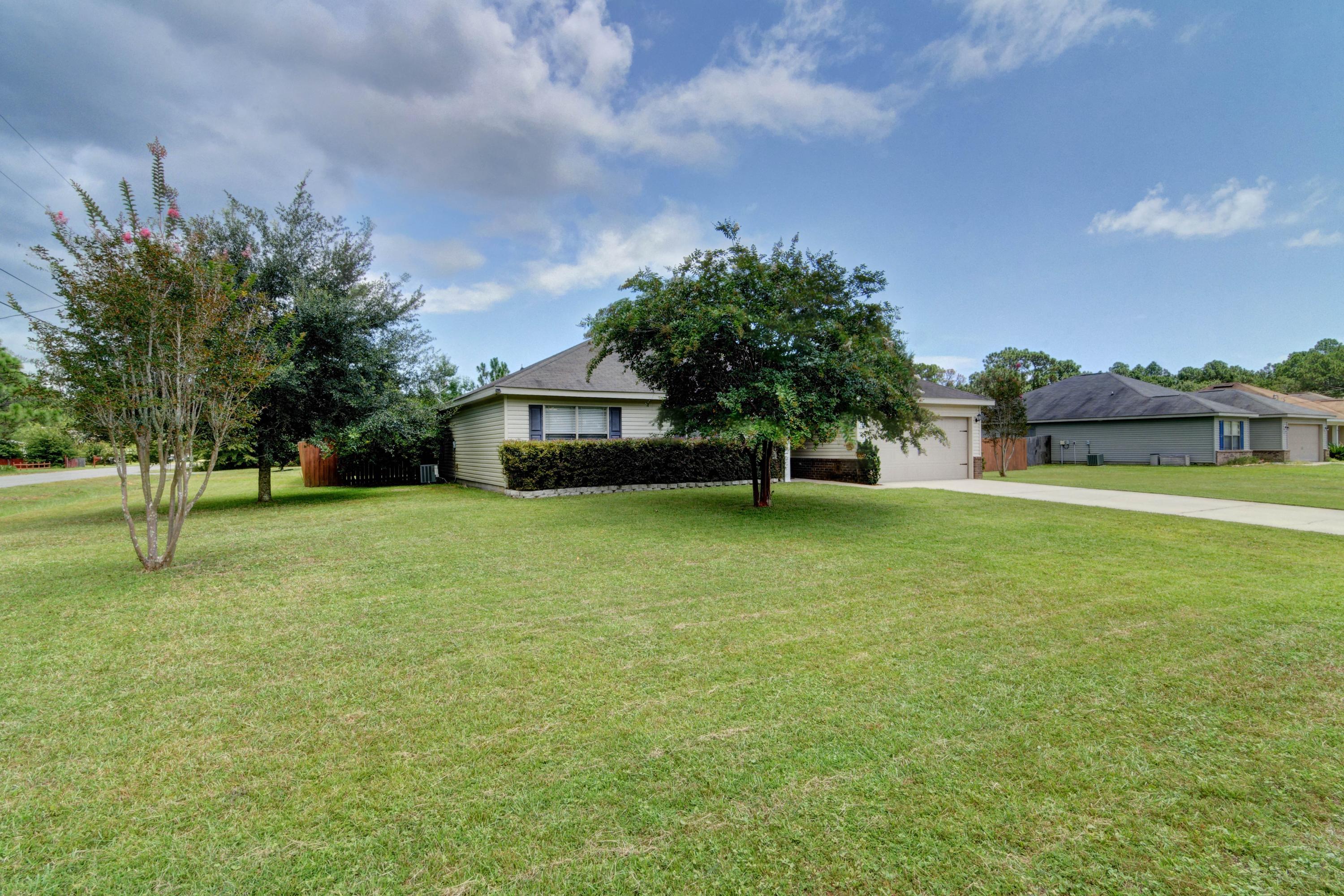 NAVARRE S/D 2ND ADDN - Residential