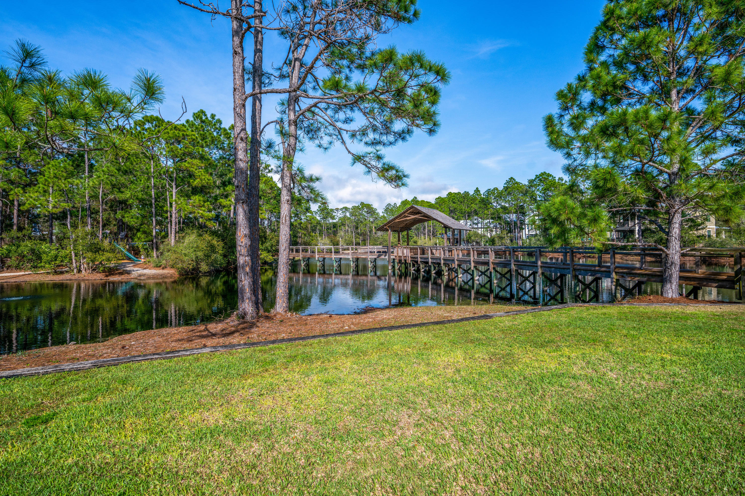 FOREST LAKES - Land