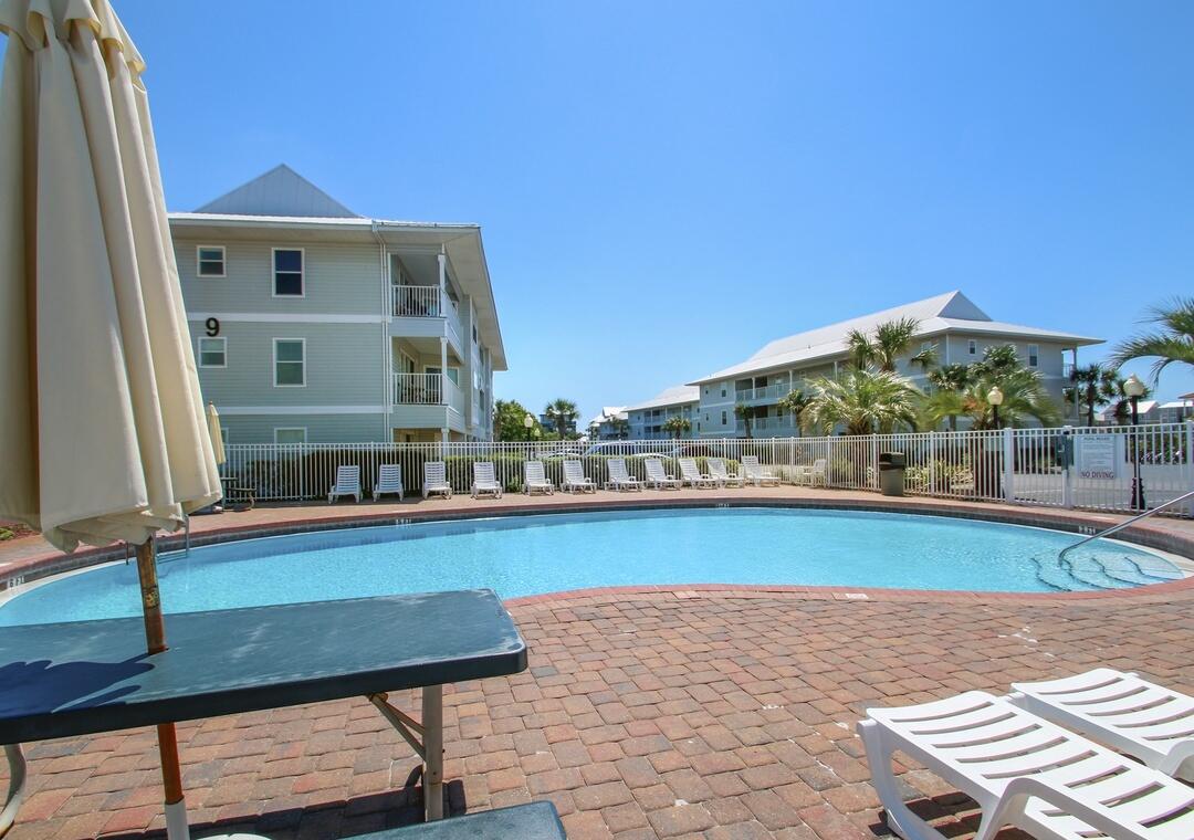 BEACHSIDE VILLAS CONDO - Residential