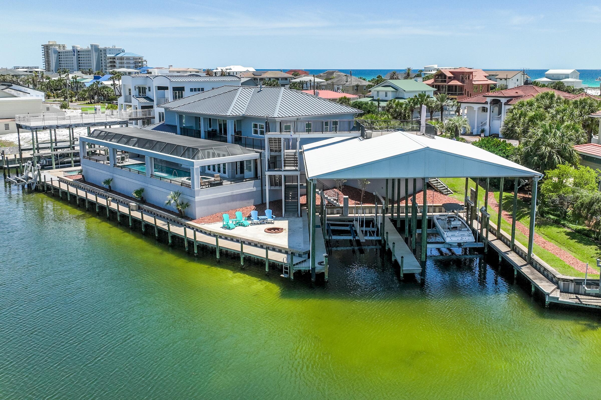 HOLIDAY ISLE - Residential