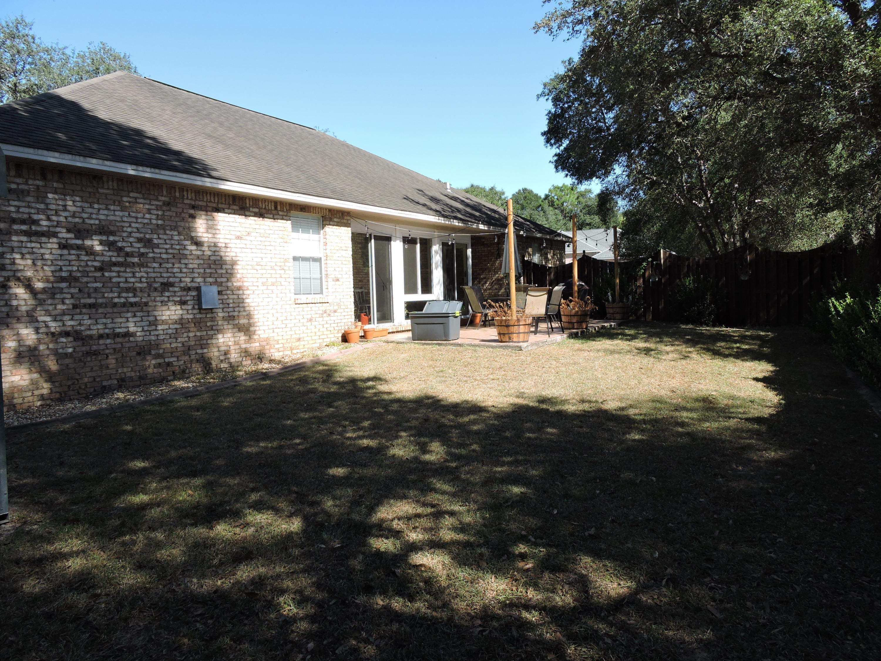ROYAL OAKS S/D - Residential Lease