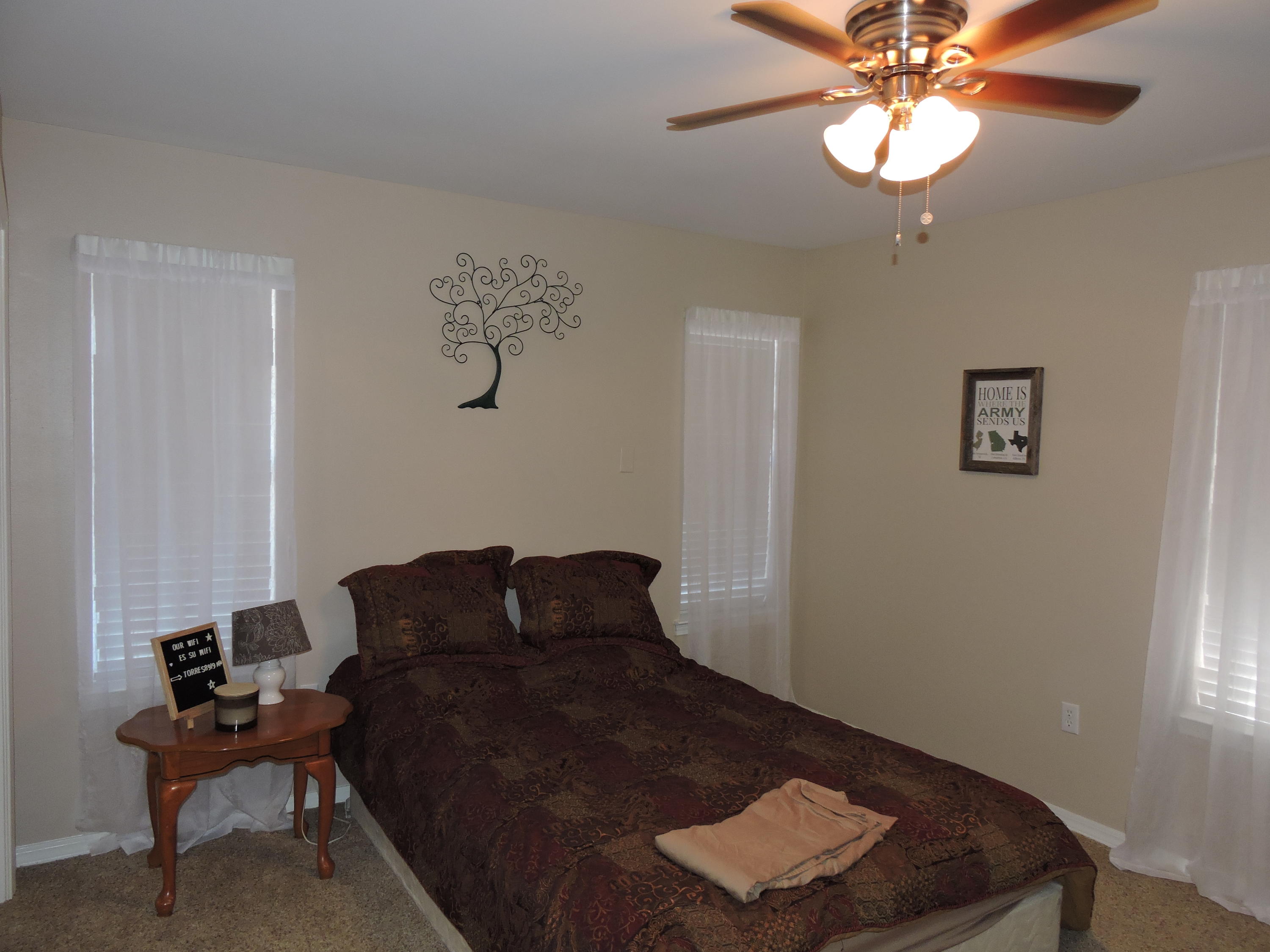 ROYAL OAKS S/D - Residential Lease