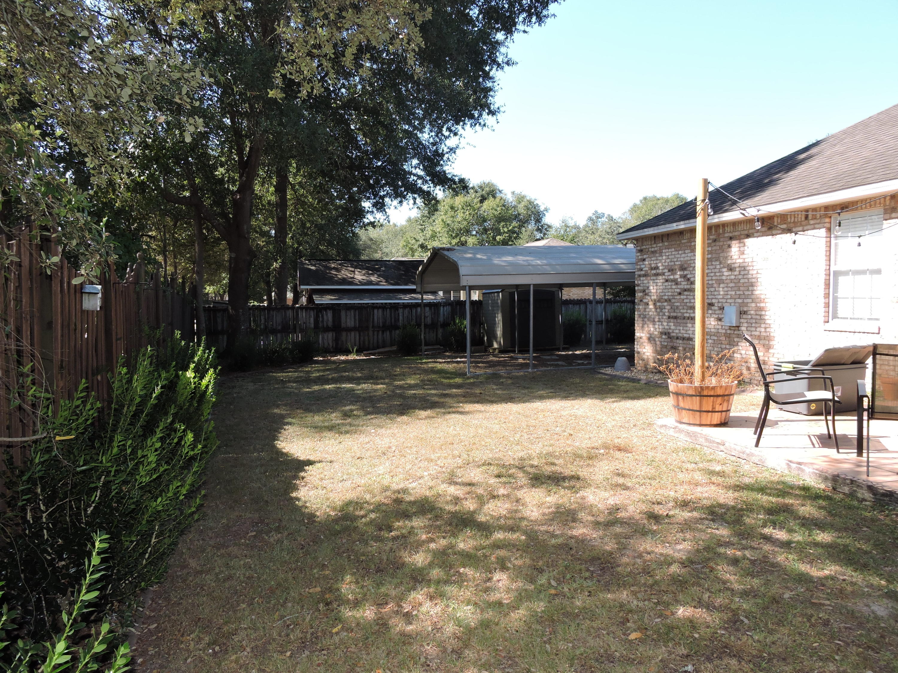 ROYAL OAKS S/D - Residential Lease