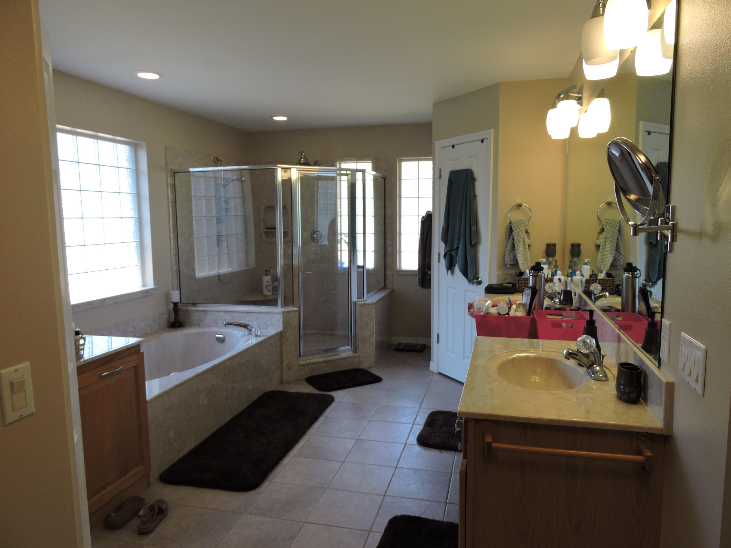 ROYAL OAKS S/D - Residential Lease