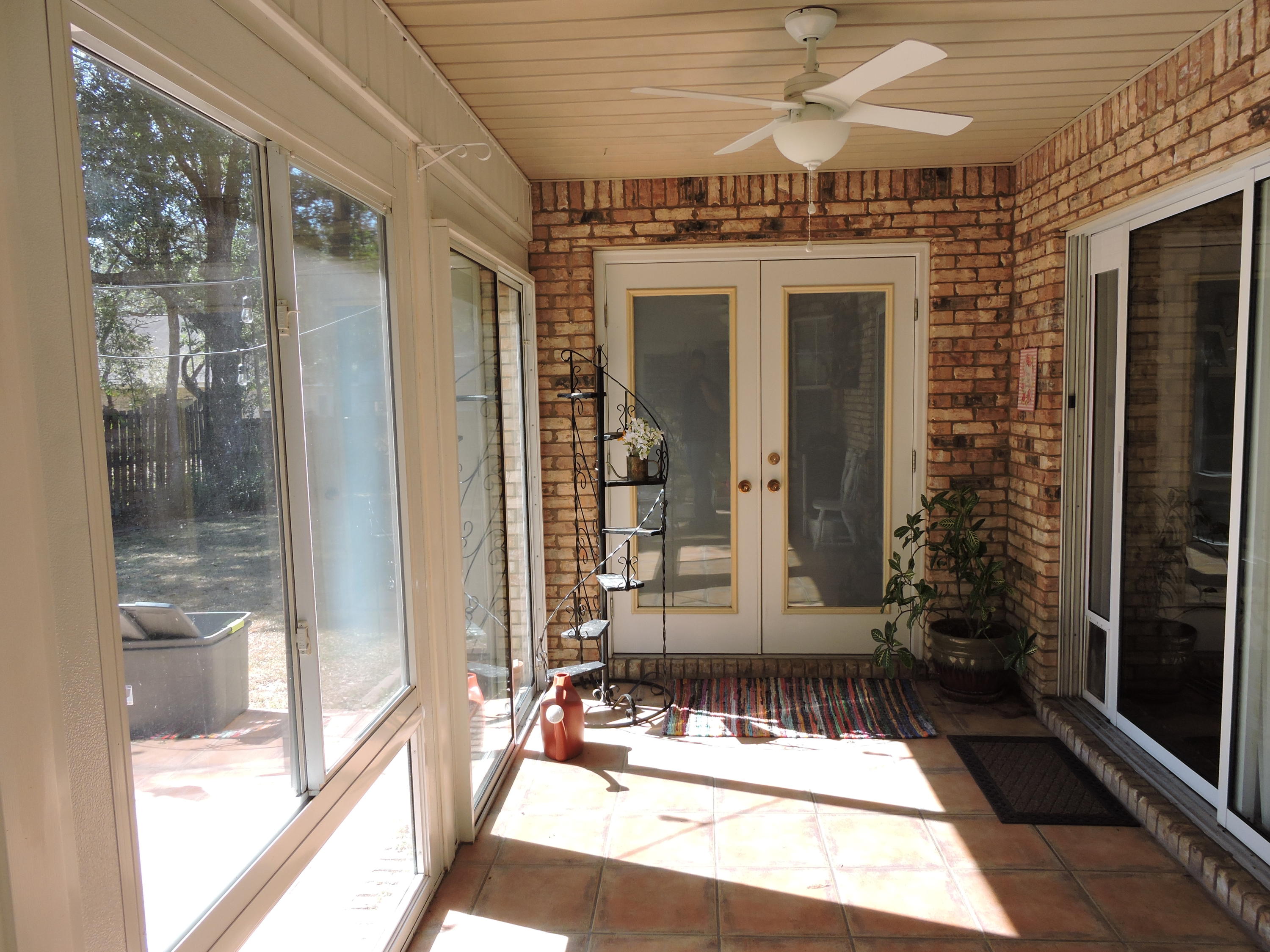 ROYAL OAKS S/D - Residential Lease