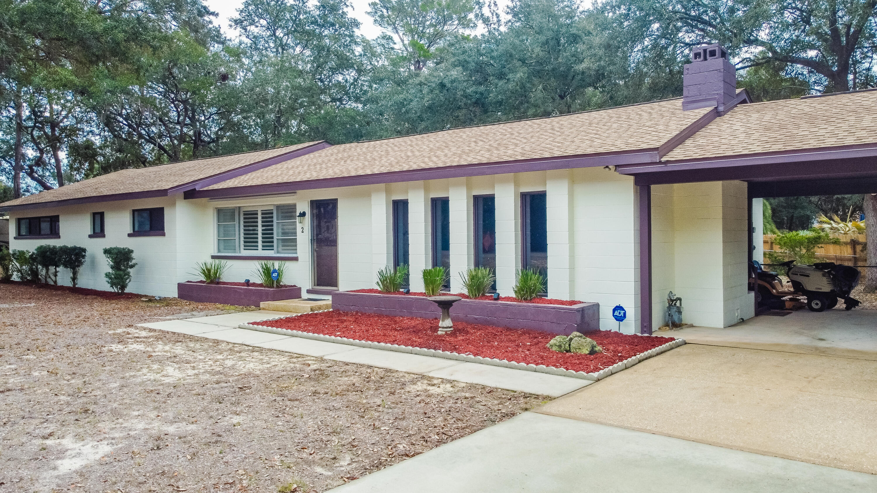 WOODLAND SHORES - Residential