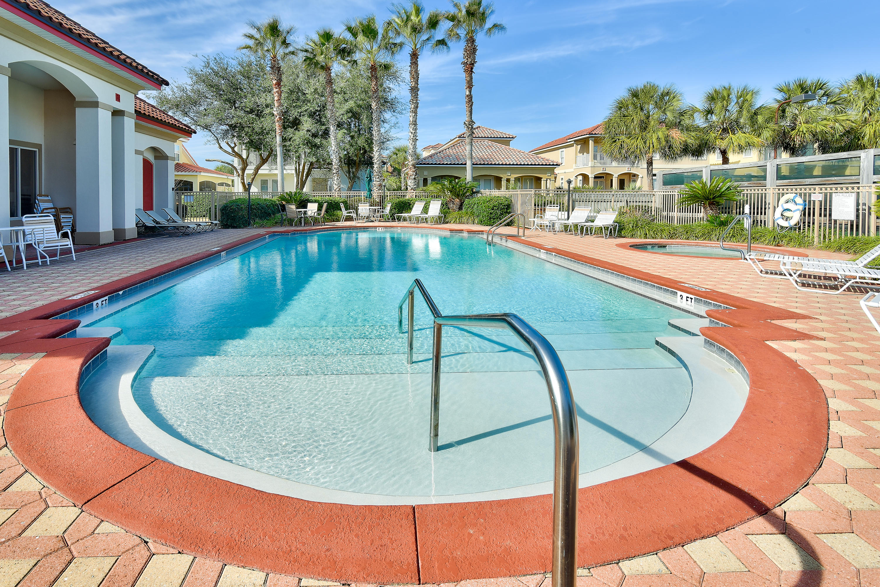 LA VALENCIA BEACH RESORT - Residential