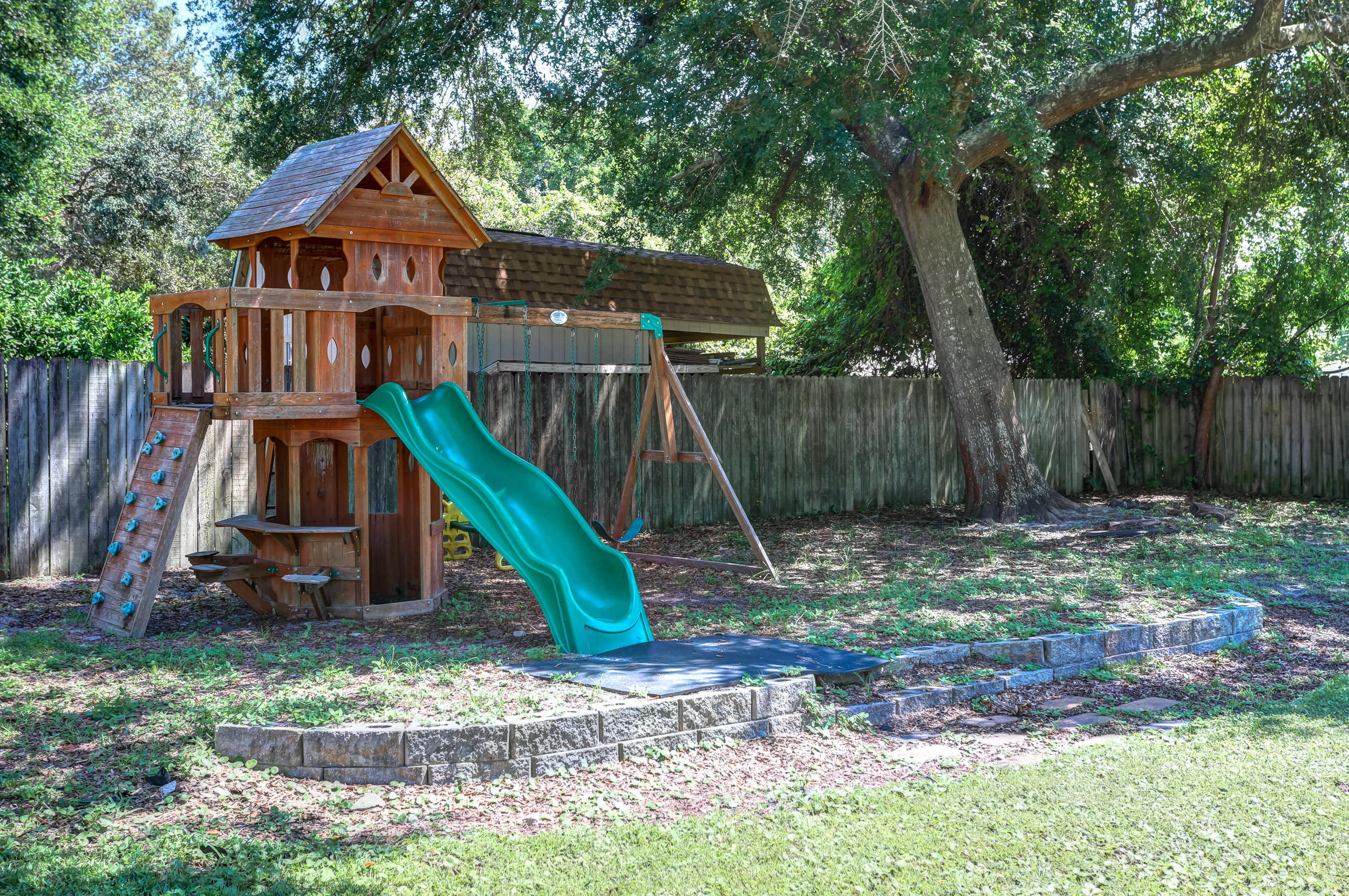 CALHOUN S/D TO DESTIN - Residential