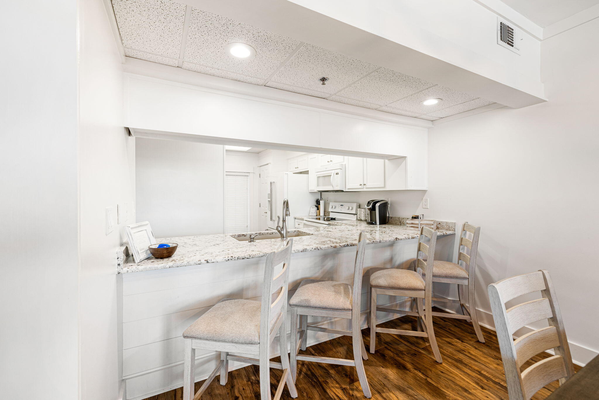 HIGH POINTE RESORT CONDO - Residential
