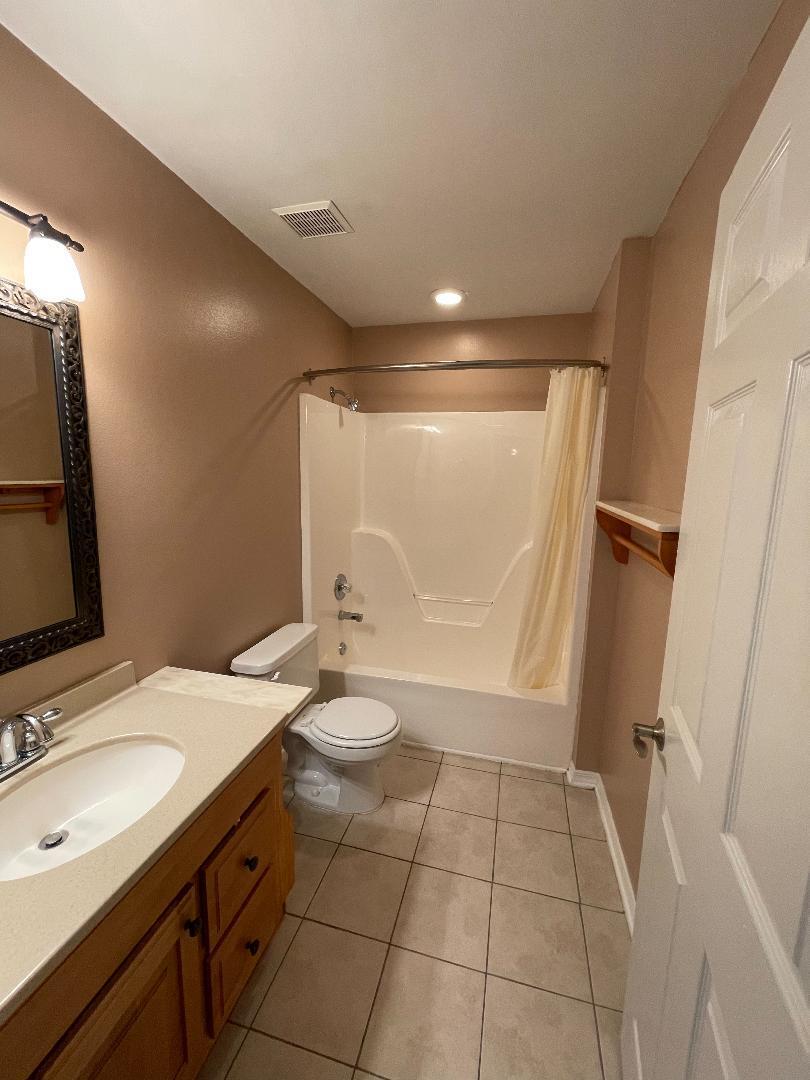 COUNTRYVIEW ESTATES - Residential Lease